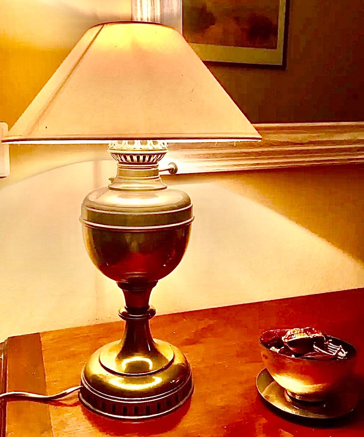 Lampe ancienne en cuivre
