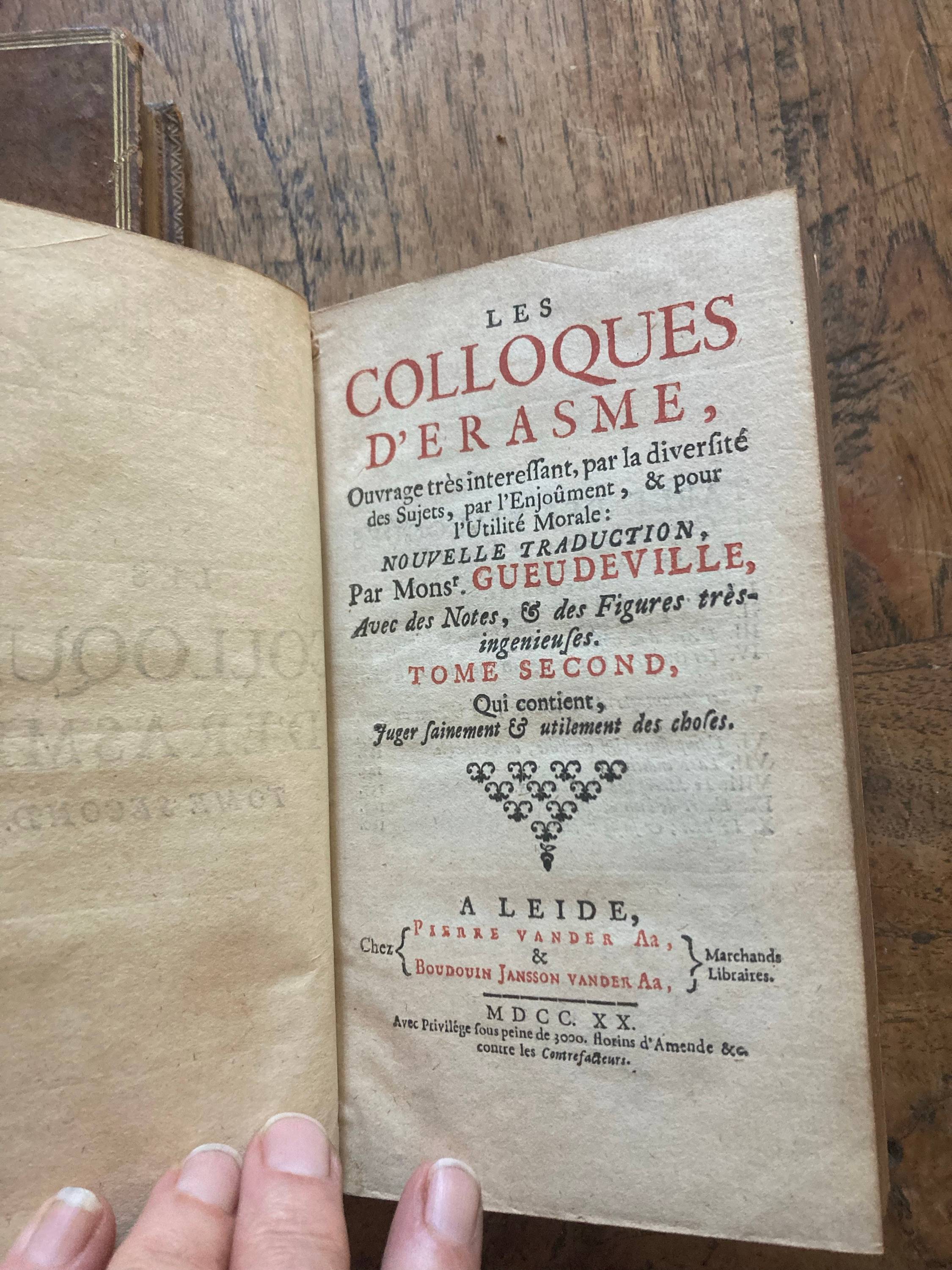 Vends deux tomes Les Colloques D’Erasme de 1720