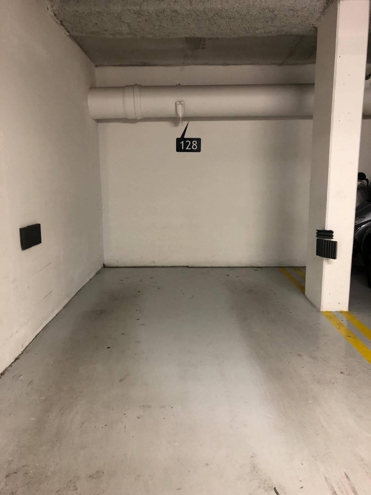 Loue parking - 12m² - Pont Cardinet Batignolles