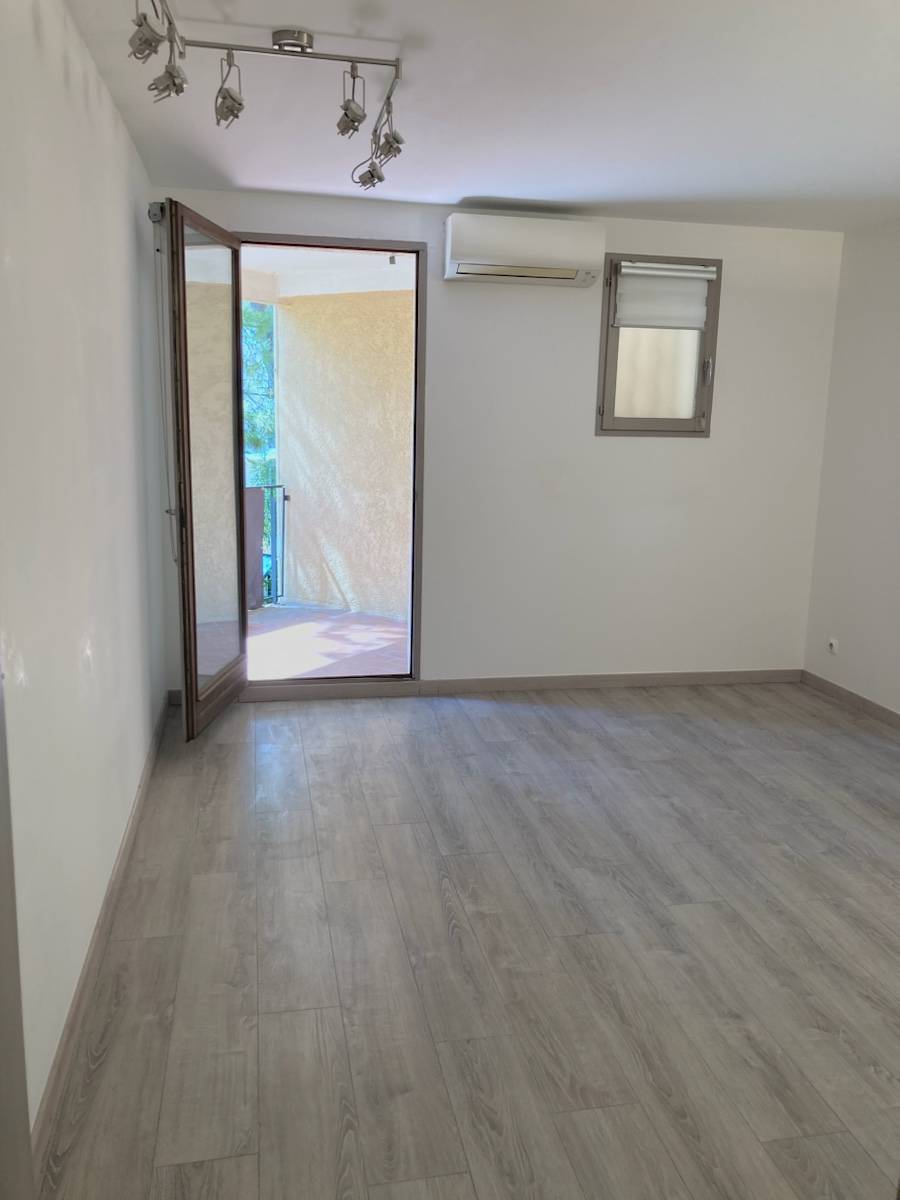 Loue local médical 16m²