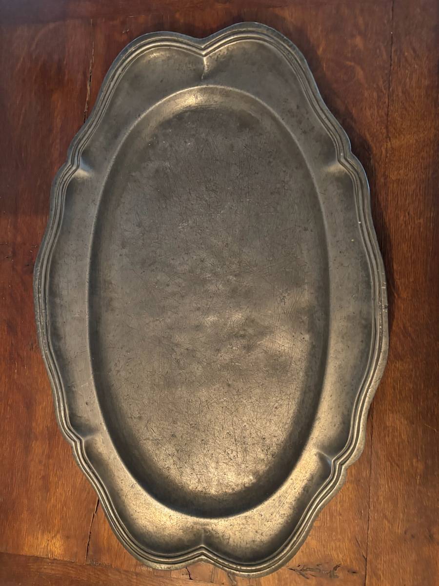 Plat ancien en étain