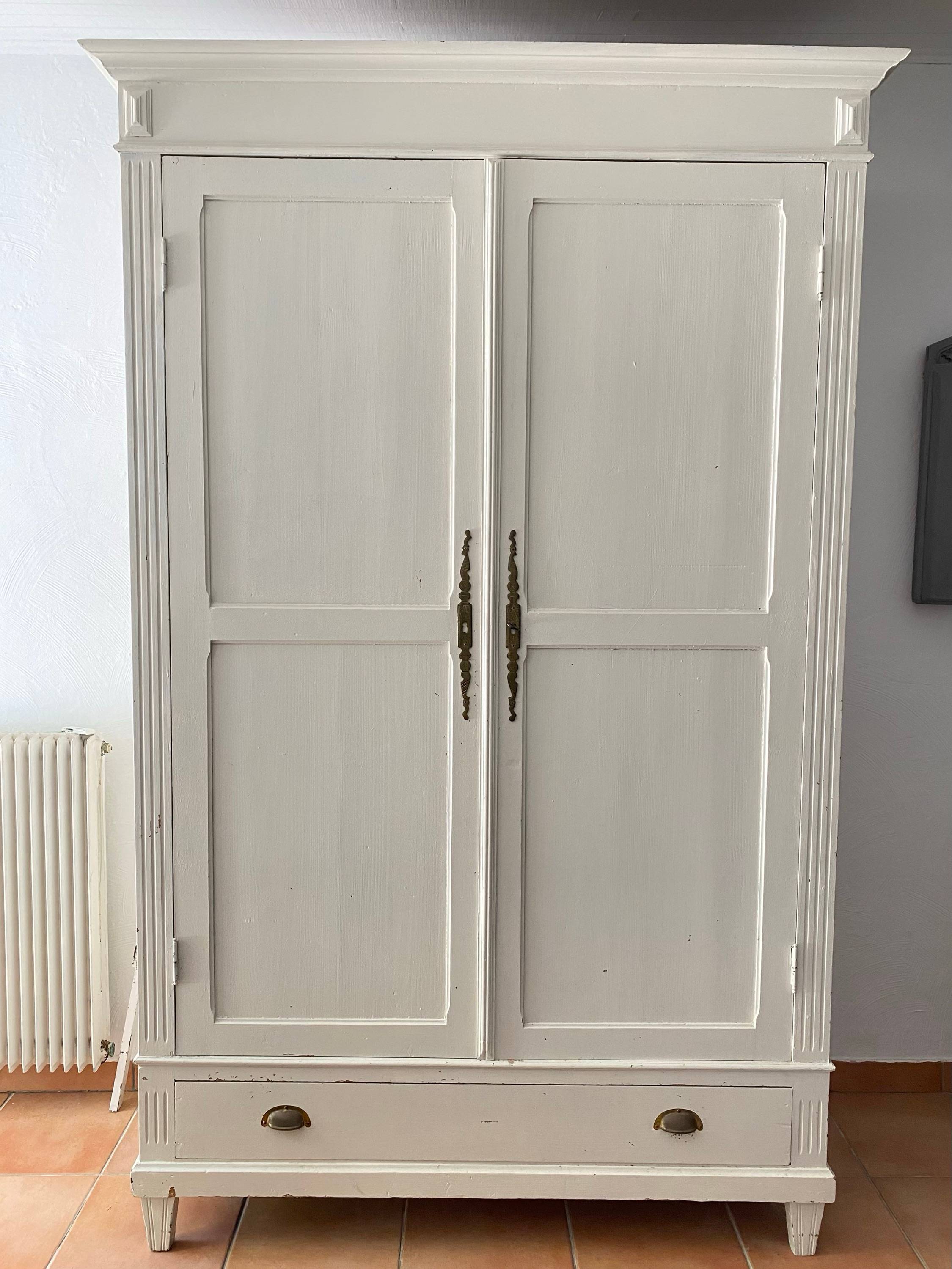 Vends grande armoire ancienne blanche