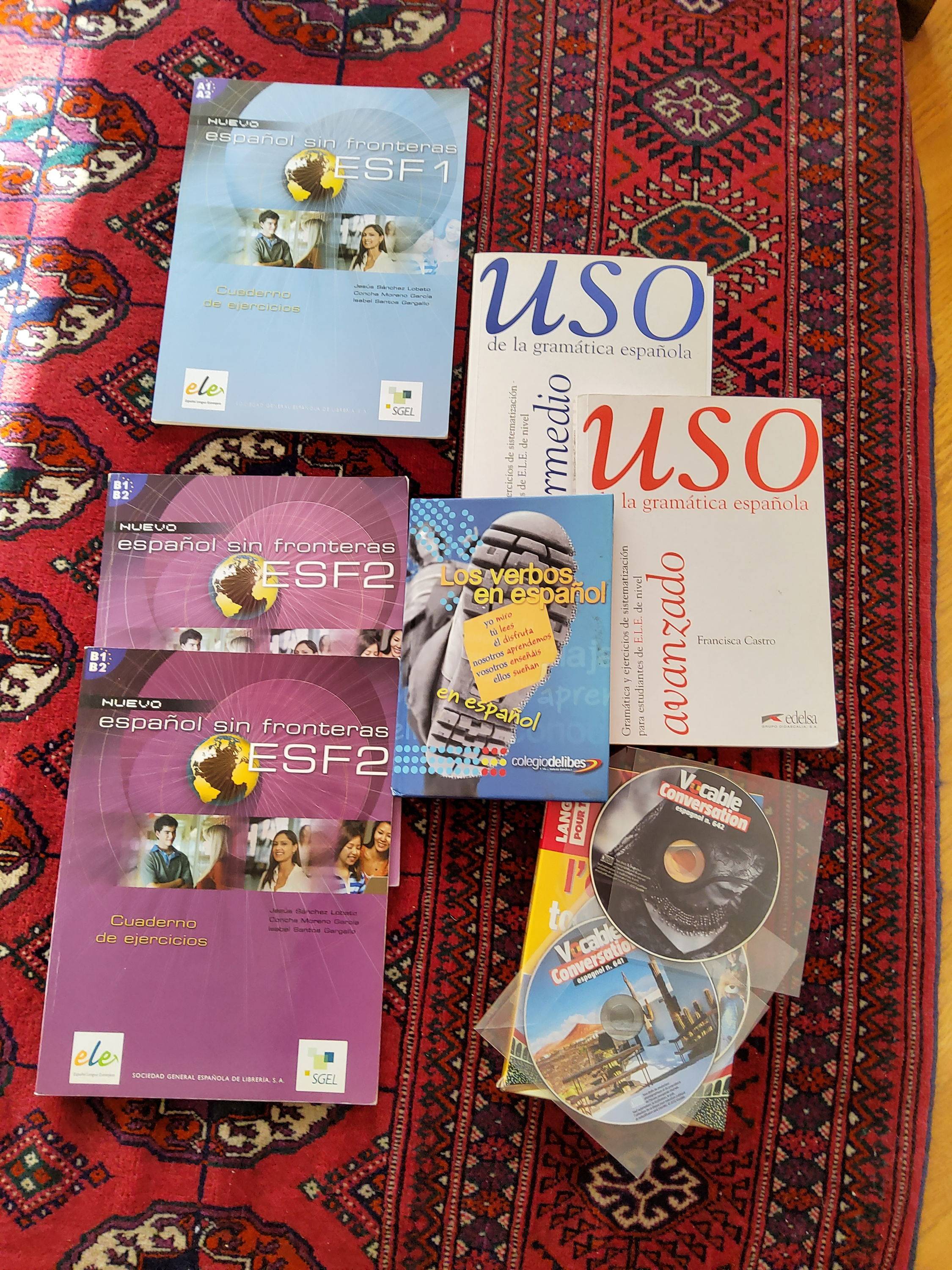 Donne livres et CD scolaires espagnol