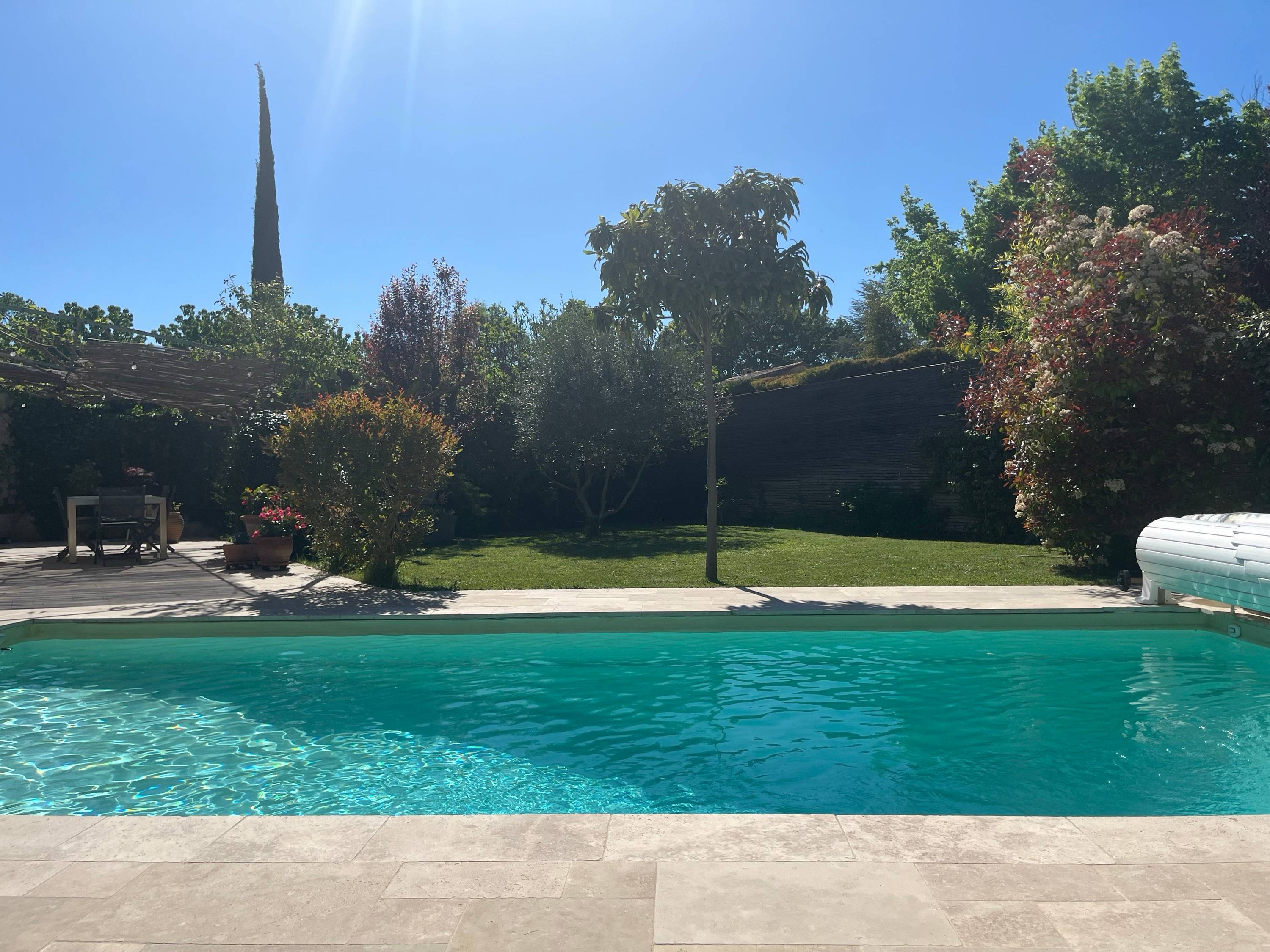 Loue maison familiale avec piscine et climatisation - 4 chambres, 9 couchages - Aix-en-Provence Puyricard