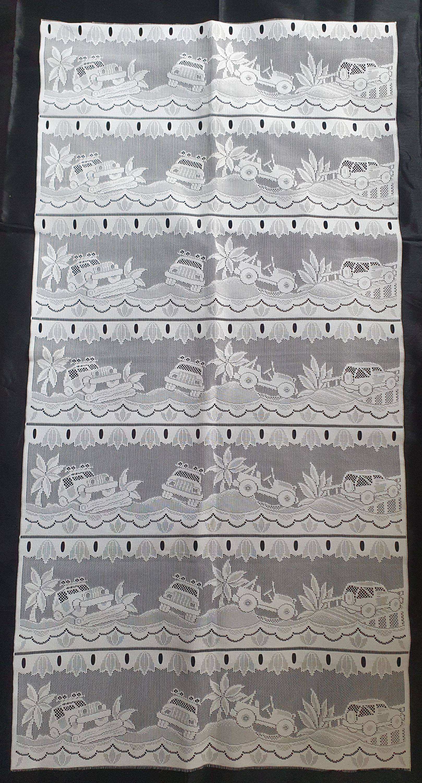 Vends voilage / rideau brise-bise blanc en dentelle découpable aux motifs de voiture 4x4, 118 x 59 cm, vintage