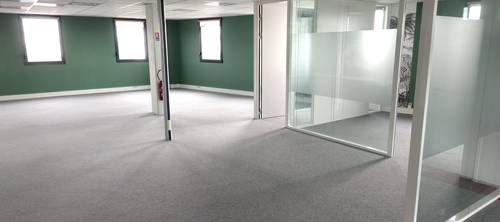Loue local commercial - 325m²