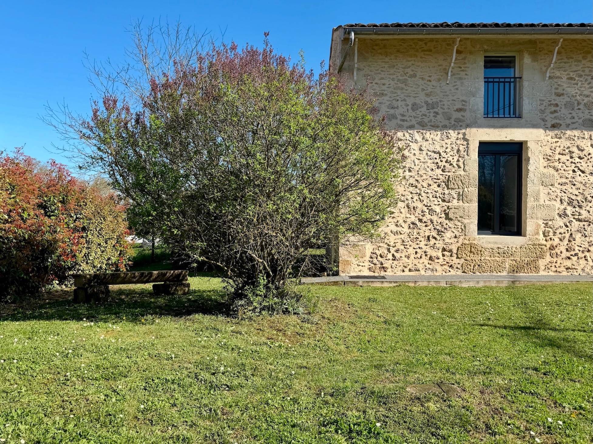 Vends maison restaurée en pierre avec jardin et dépendance - 152m² - Bordeaux Sud Gironde