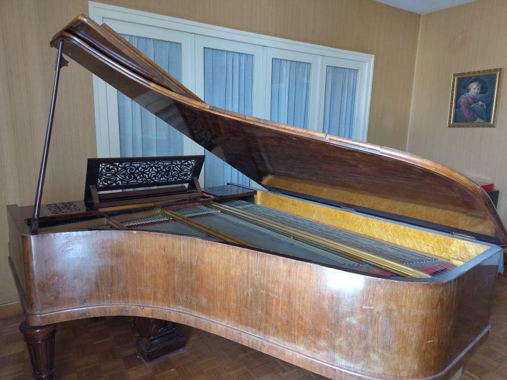 Piano quart de queue Erard