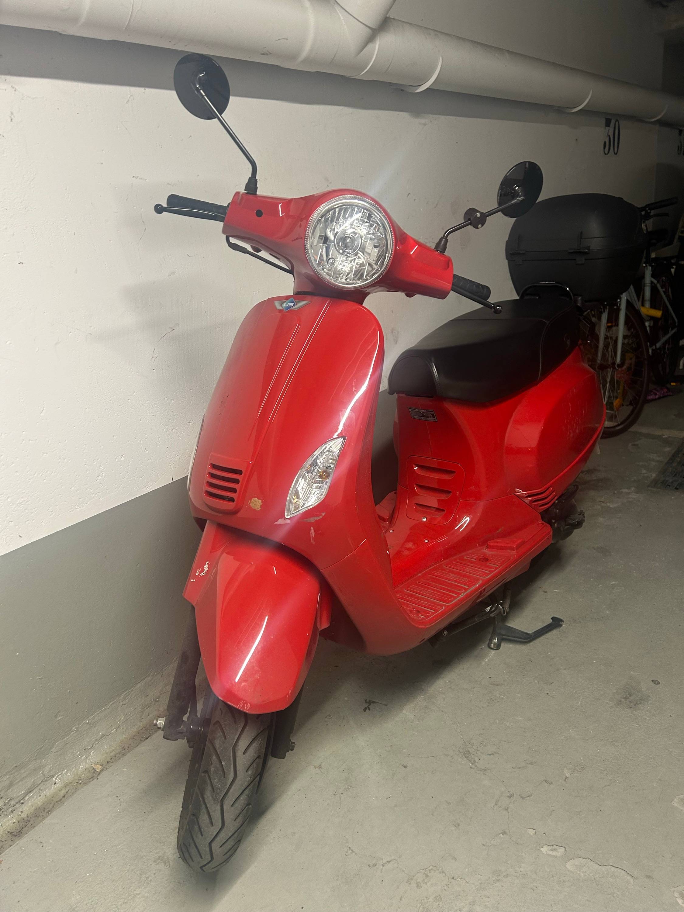 Vends scooter style italien, 2023, 4500km