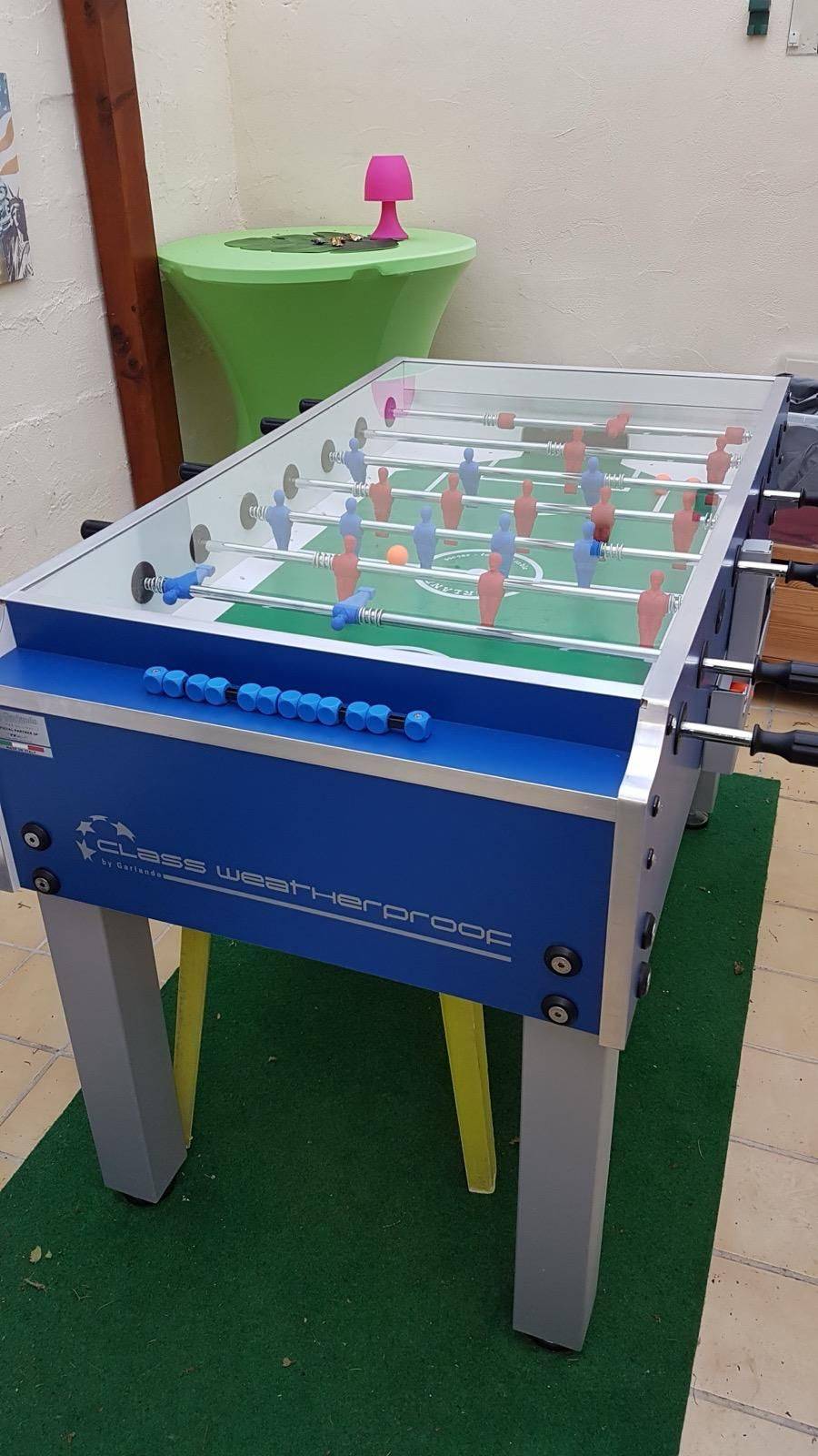 Vends babyfoot extérieur Garlando weatherproof