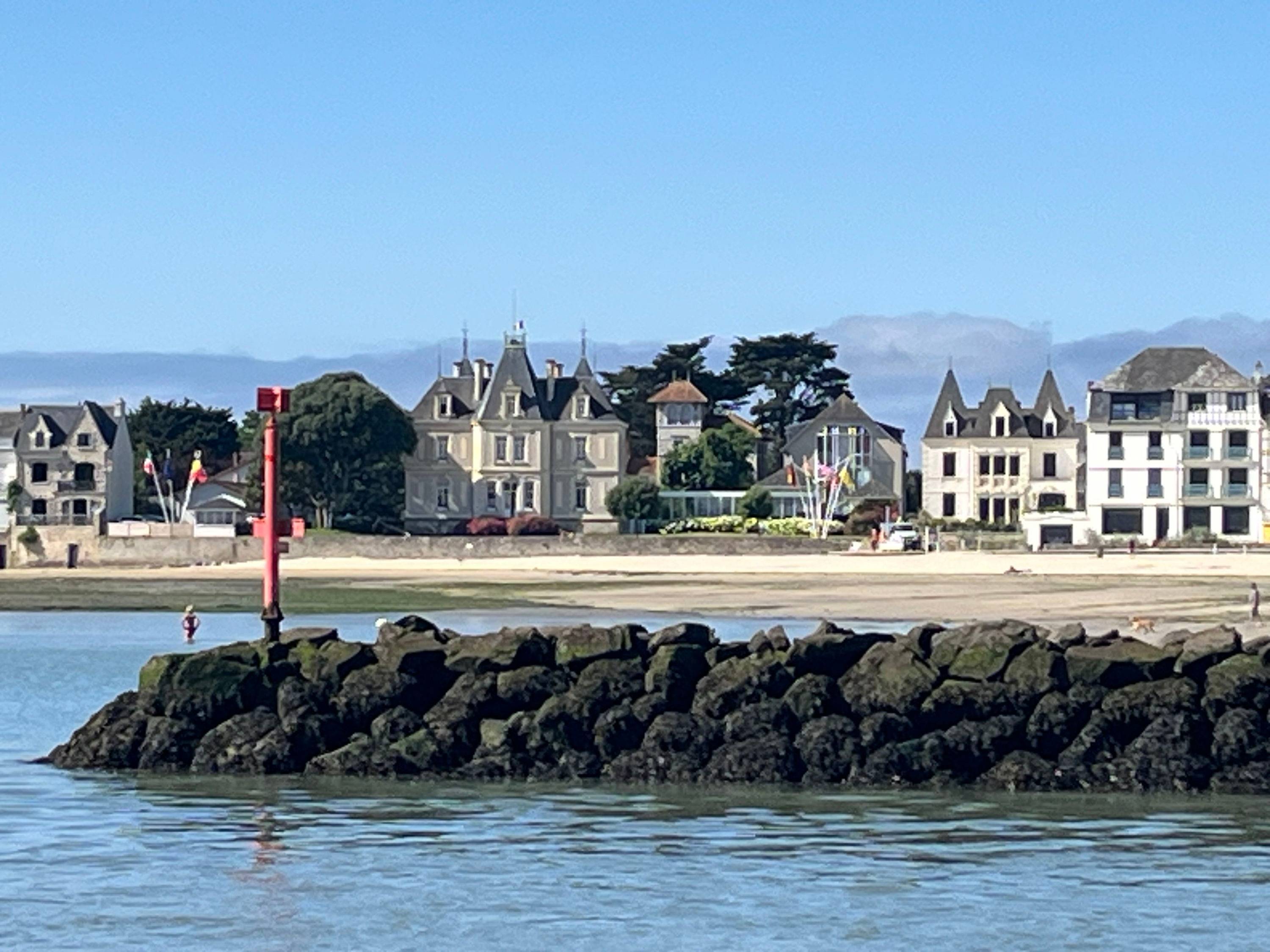 Loue appartement sur plage au Pouliguen (44) - 3 chambres - 8/10 couchages