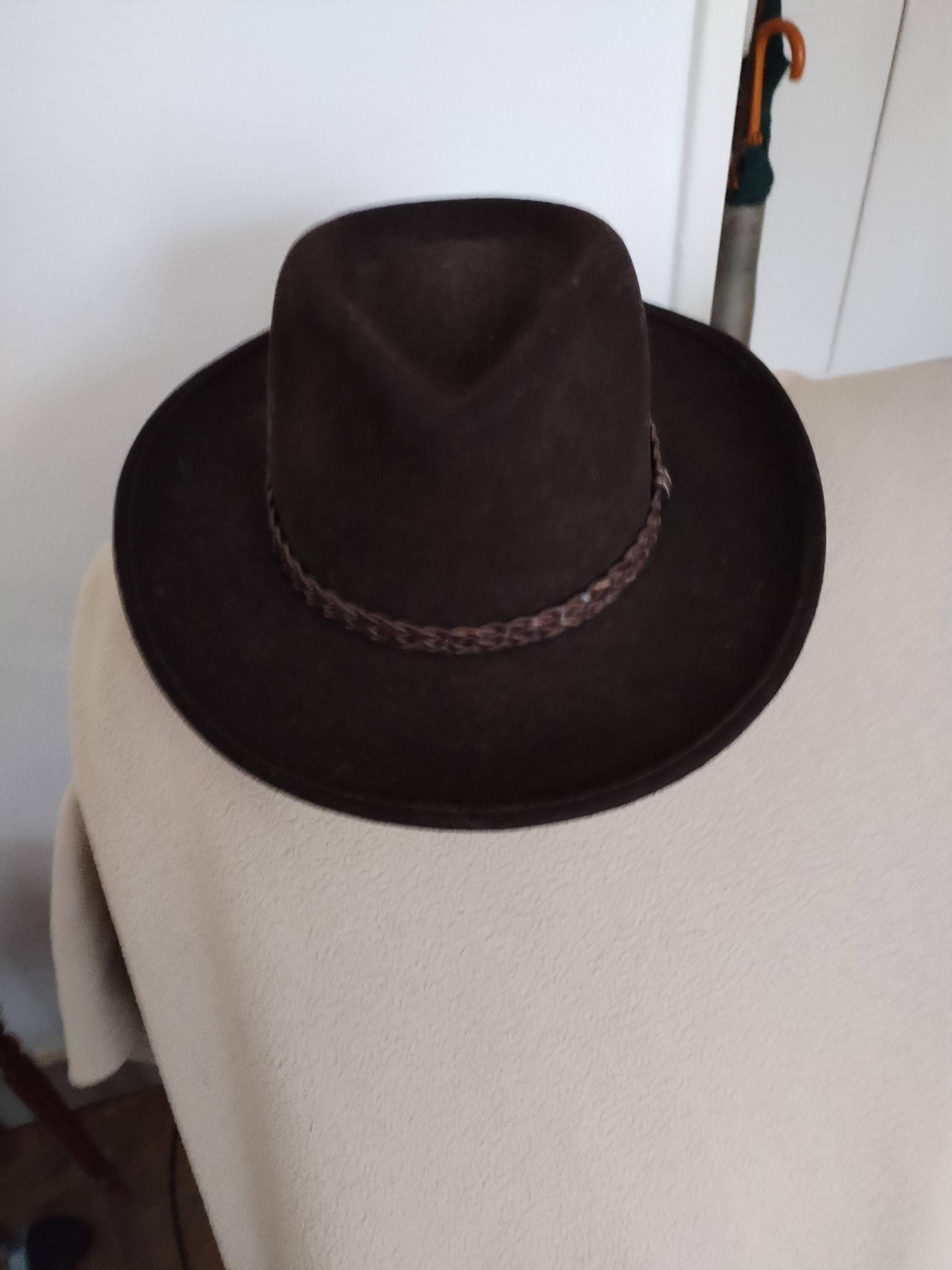 Vends chapeau homme
