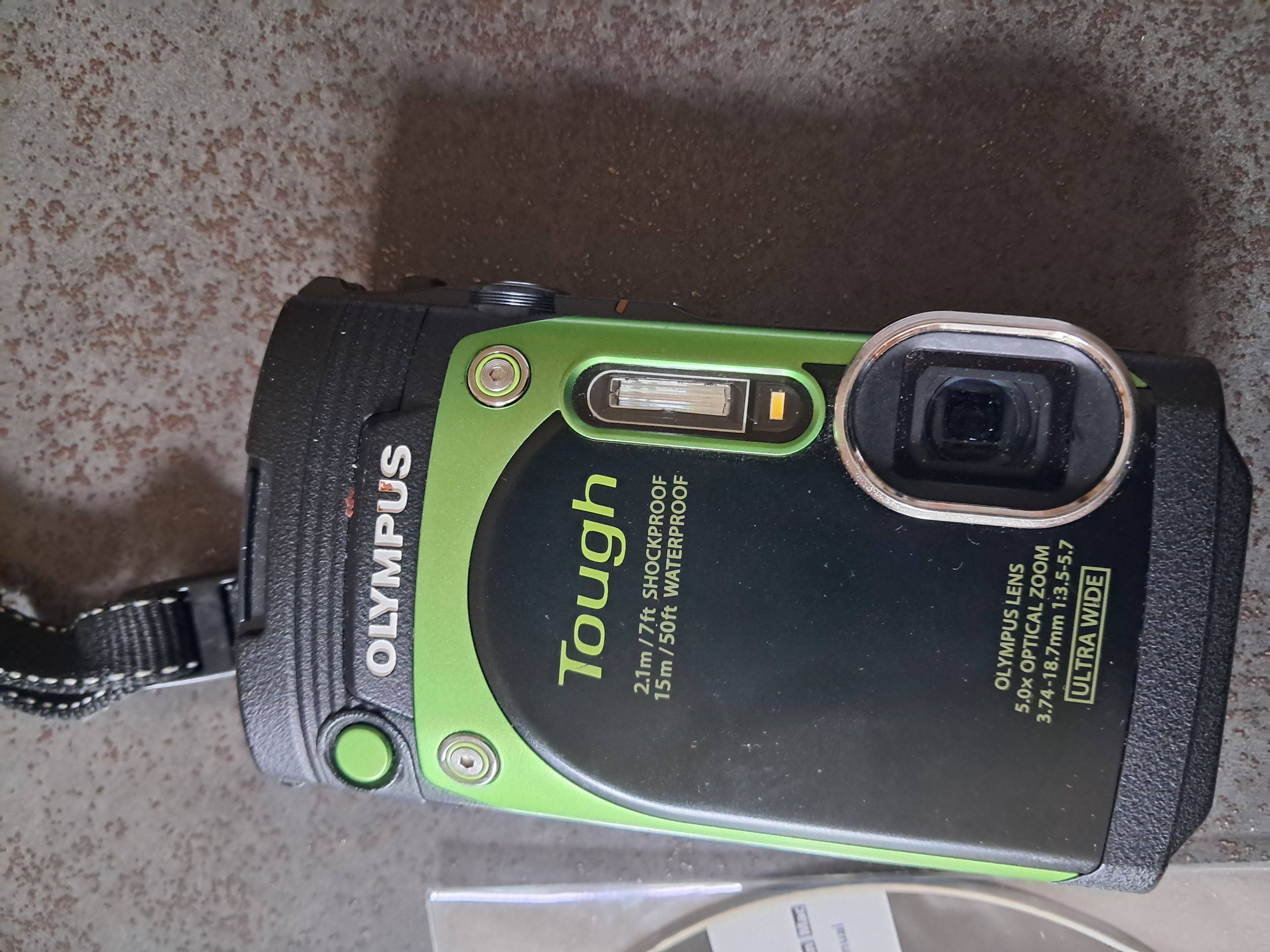 Vends appareil photo Olympus étanche 15m