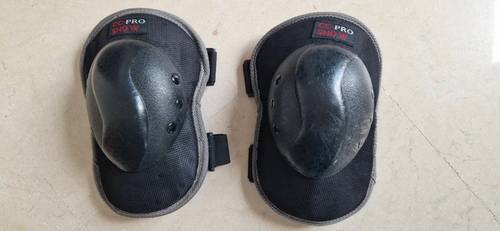 Vends protections de genoux adulte pour snowboard, roller ou VTT
