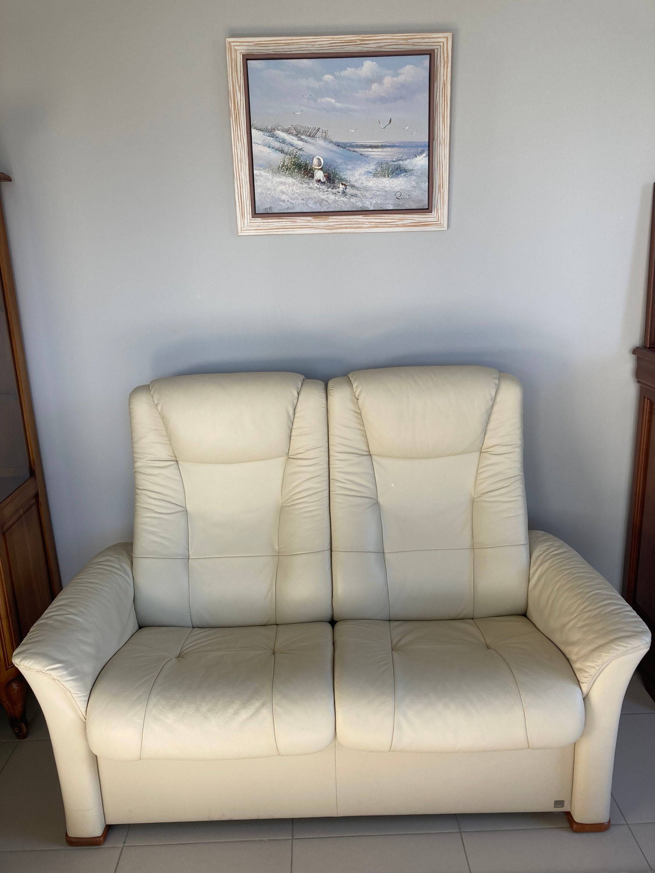 Vends canapé inclinable 2 places plein cuir ivoire marque STORDAL