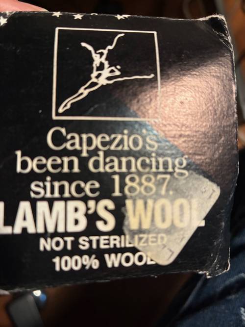 Laine d’agneau à mettre au fond des pointes de danse classique