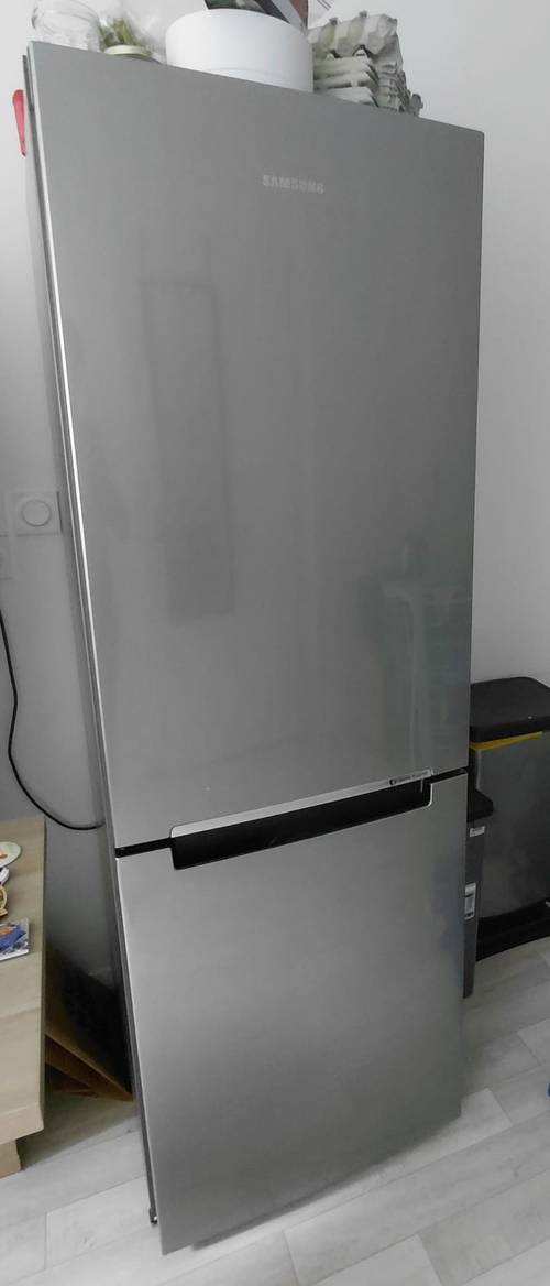 Vends réfrigérateur congélateur