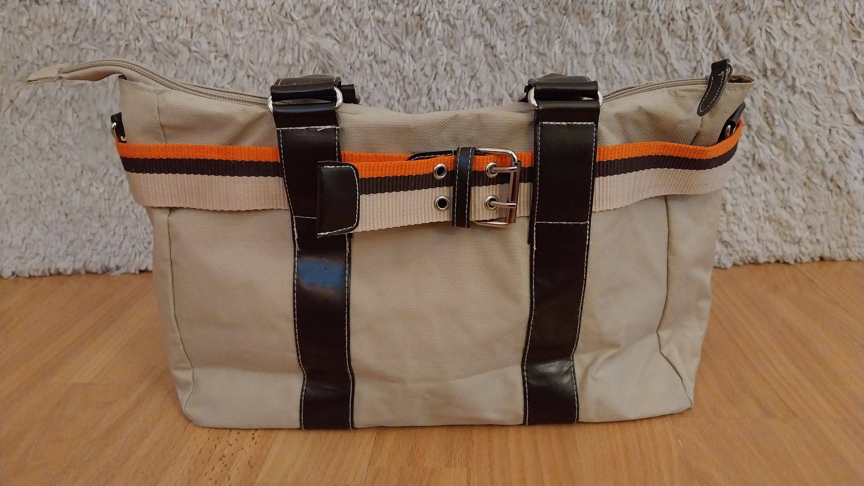 Vends un sac à main beige
