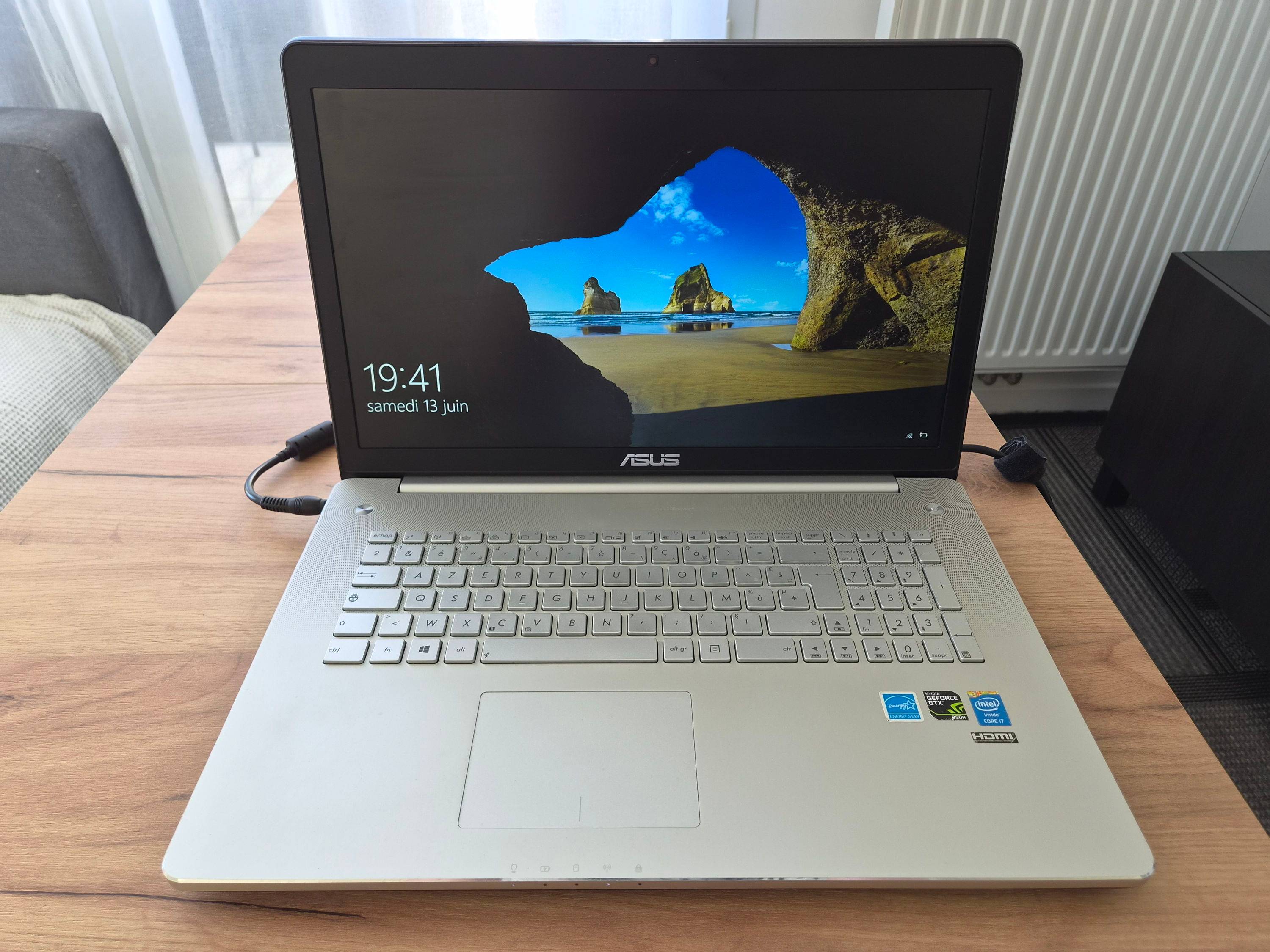 Vends PC portable Asus N750JK 17,3" Core i7 / 8 Go RAM / GTX 850m