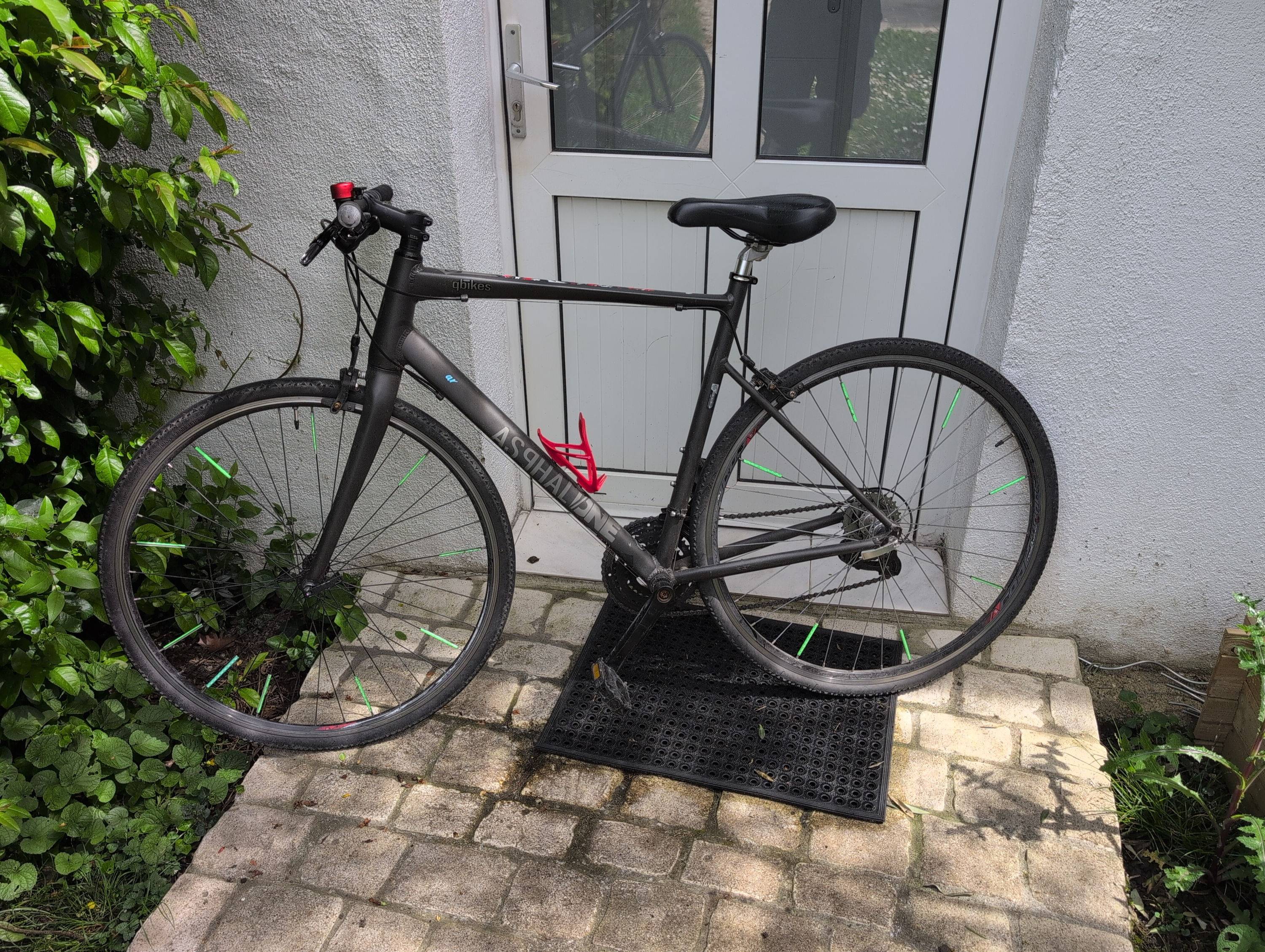 Vends vélo type fitness taille M