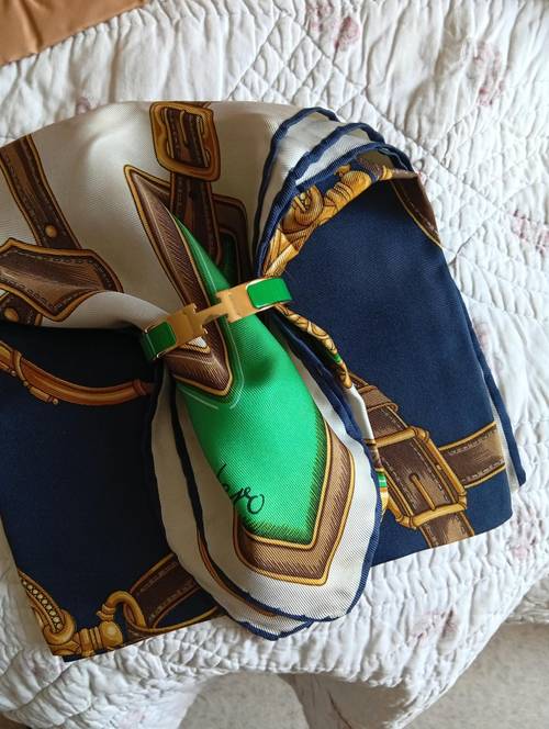 Vends bracelet émaillé H clic-clac vert vif neuf