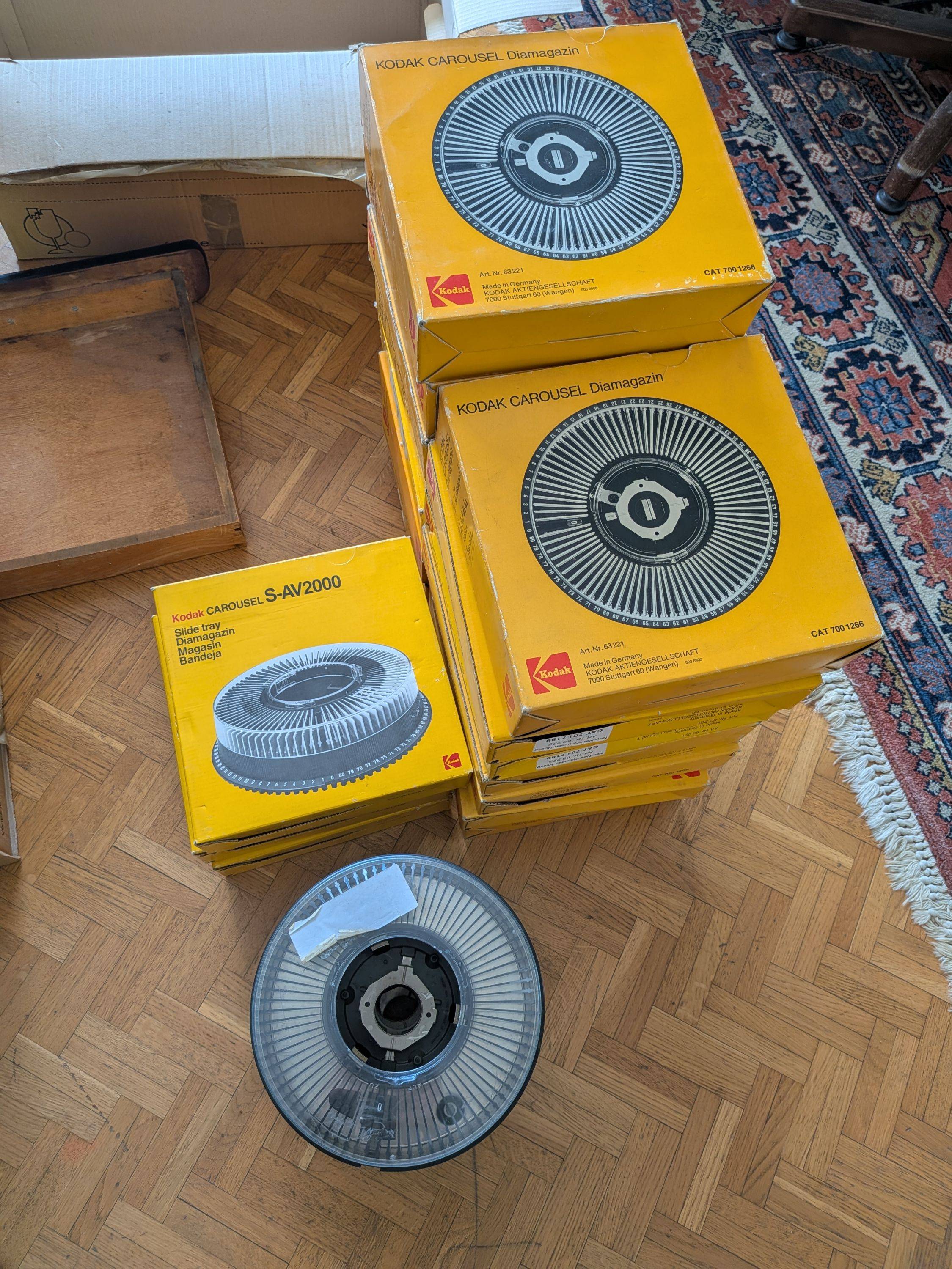 Vends lot de 20 carrousels Kodak et Simda