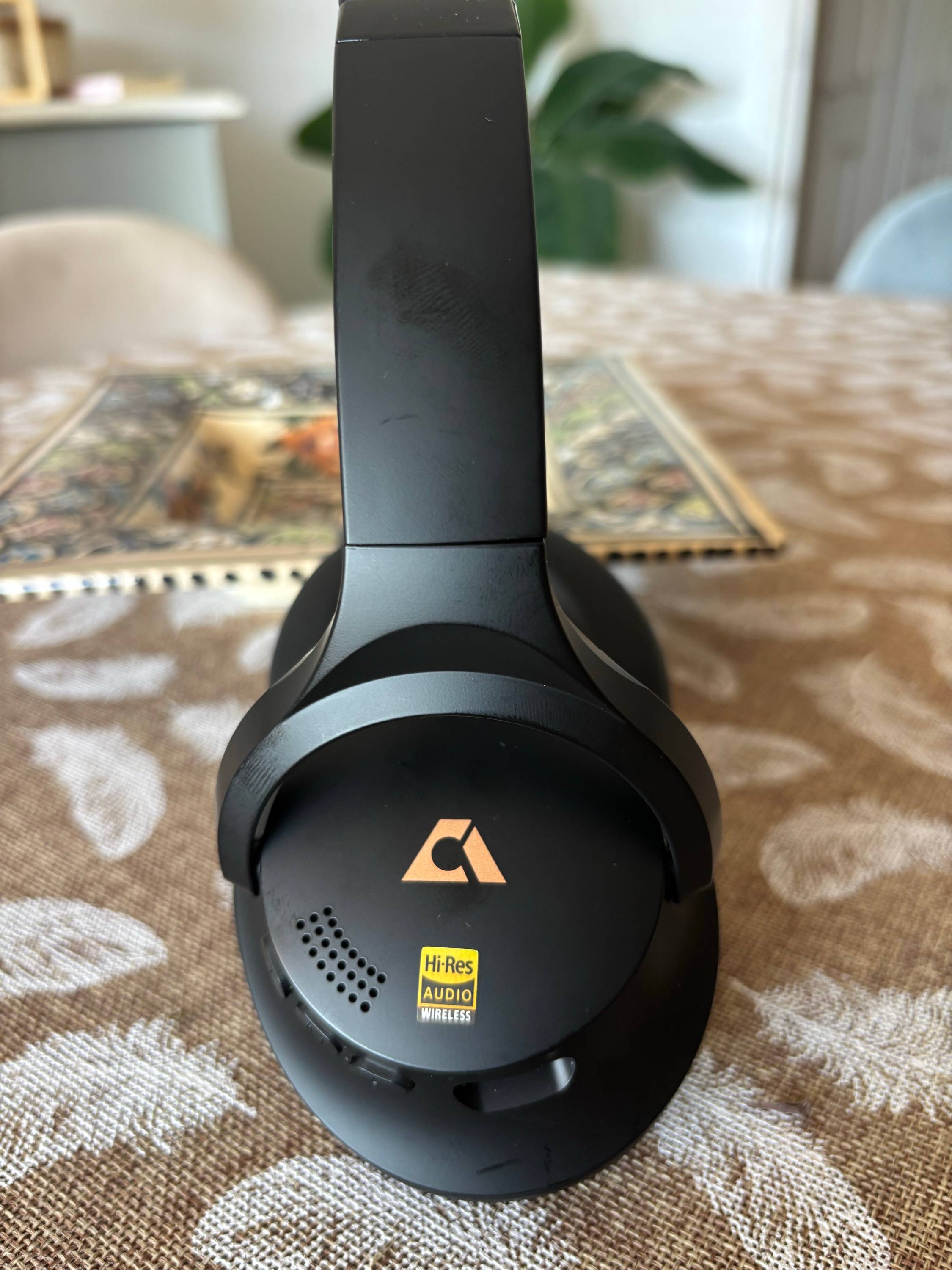 Vends casque Bluetooth 6.0 noir One Odio avec redirection de bruit active