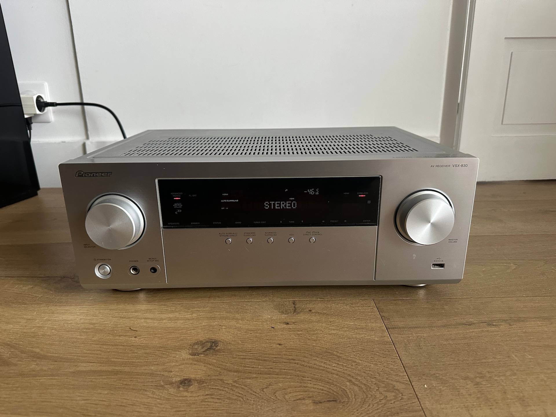 Vends ampli home cinéma Pioneer VSX-830 S (Silver)