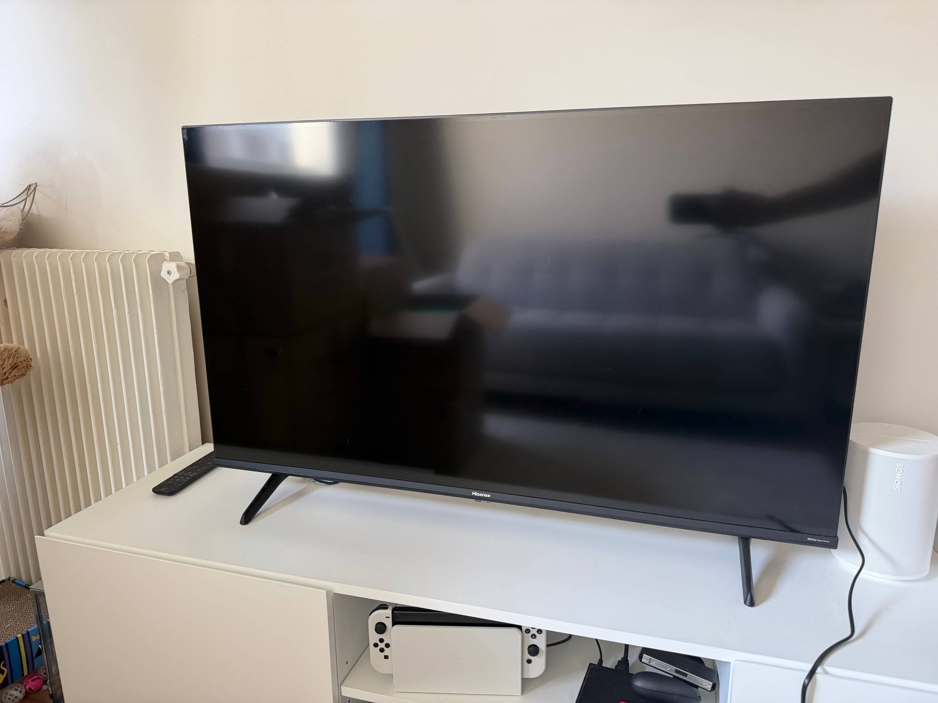 Vends TV Hisense QLED 4K 108 cm