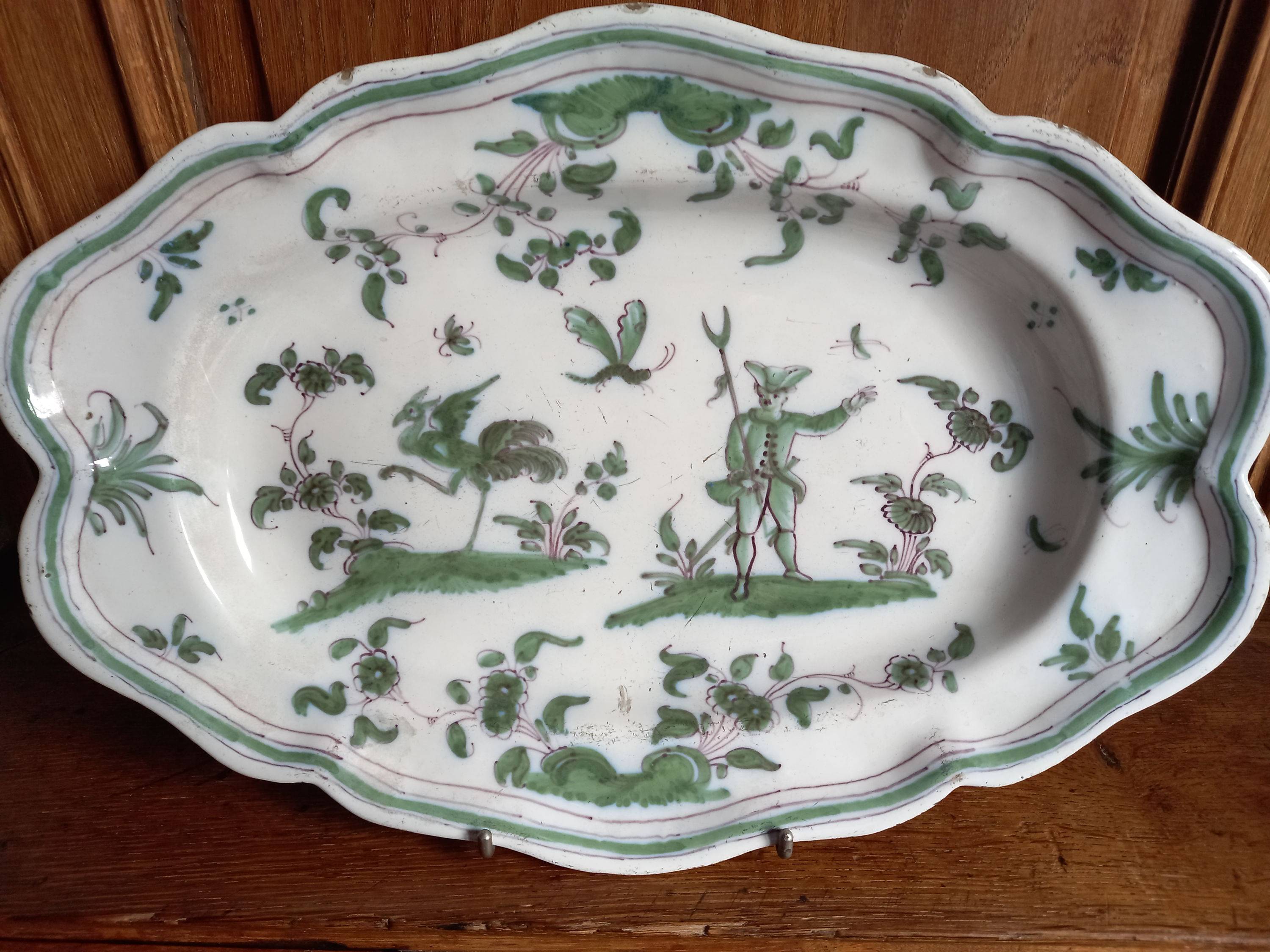 Vends plat Moustier fin XVIIIème siècle
