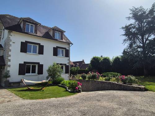 Vends maison lumineuse dans un environnement calme et un cadre verdoyant - 254m²