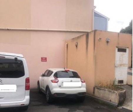 Vends parking - 13m² - Minimes