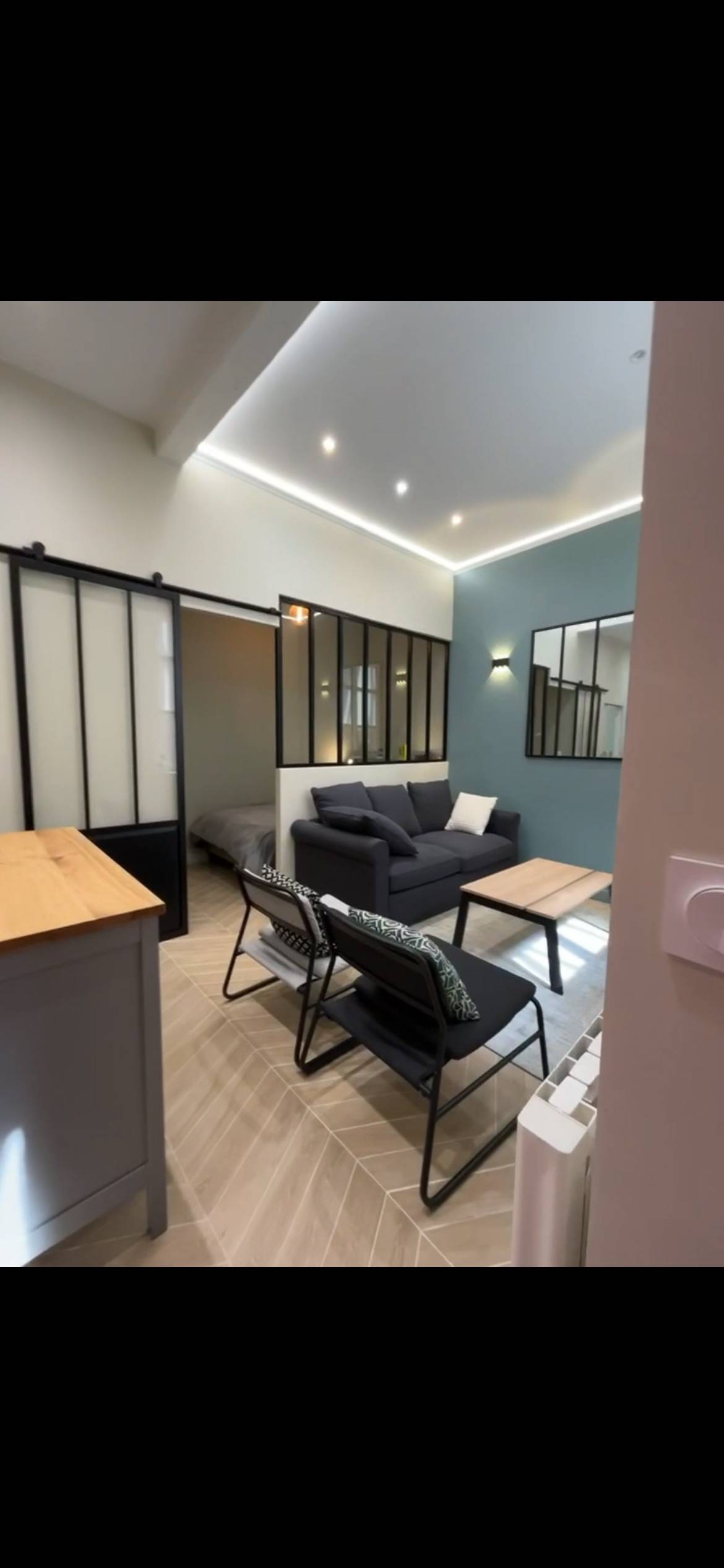 Loue T1bis avec chambre séparée / Toulouse Les Carmes - 24m²