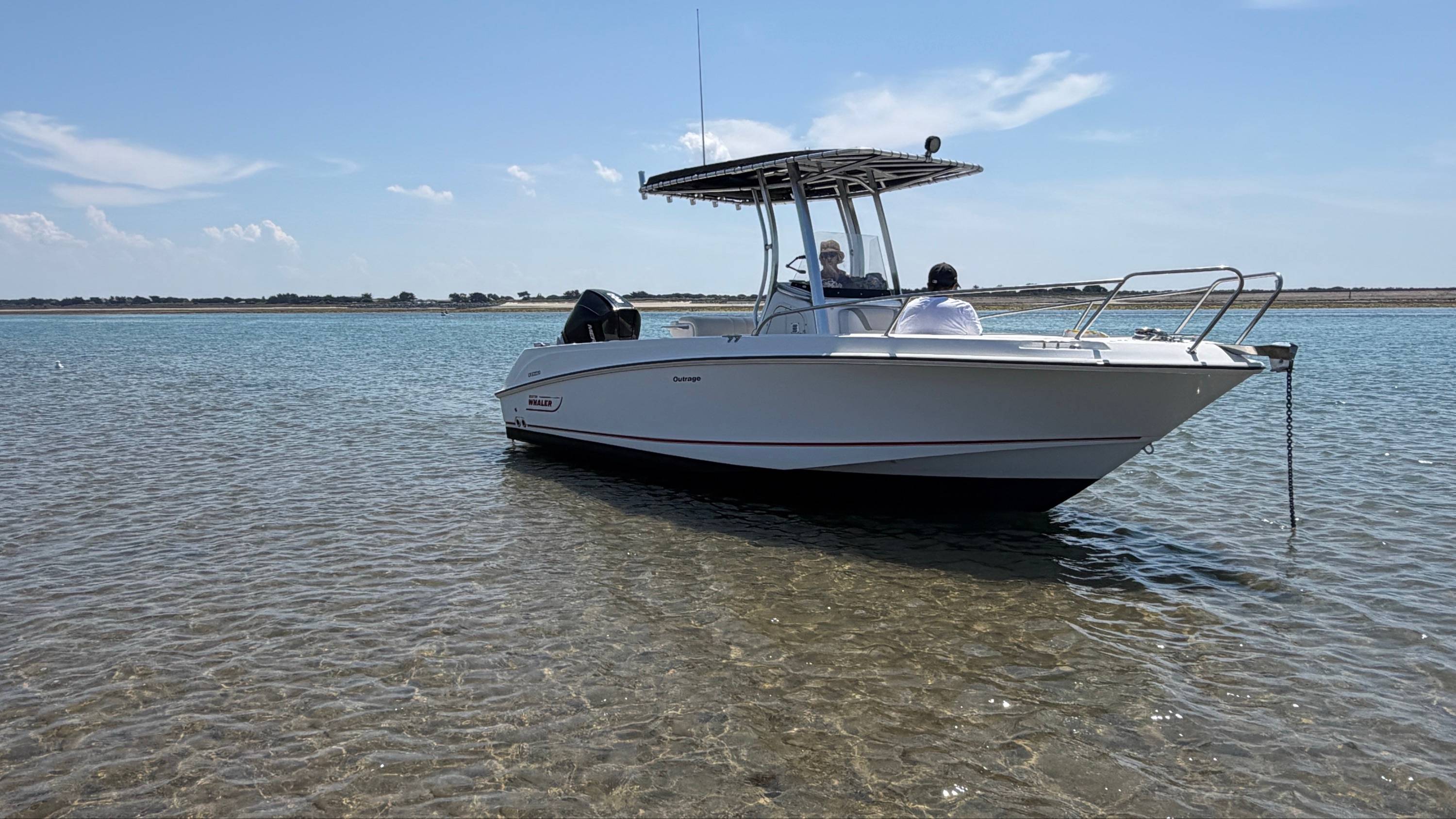 Vends Boston Whaler Outrage 220