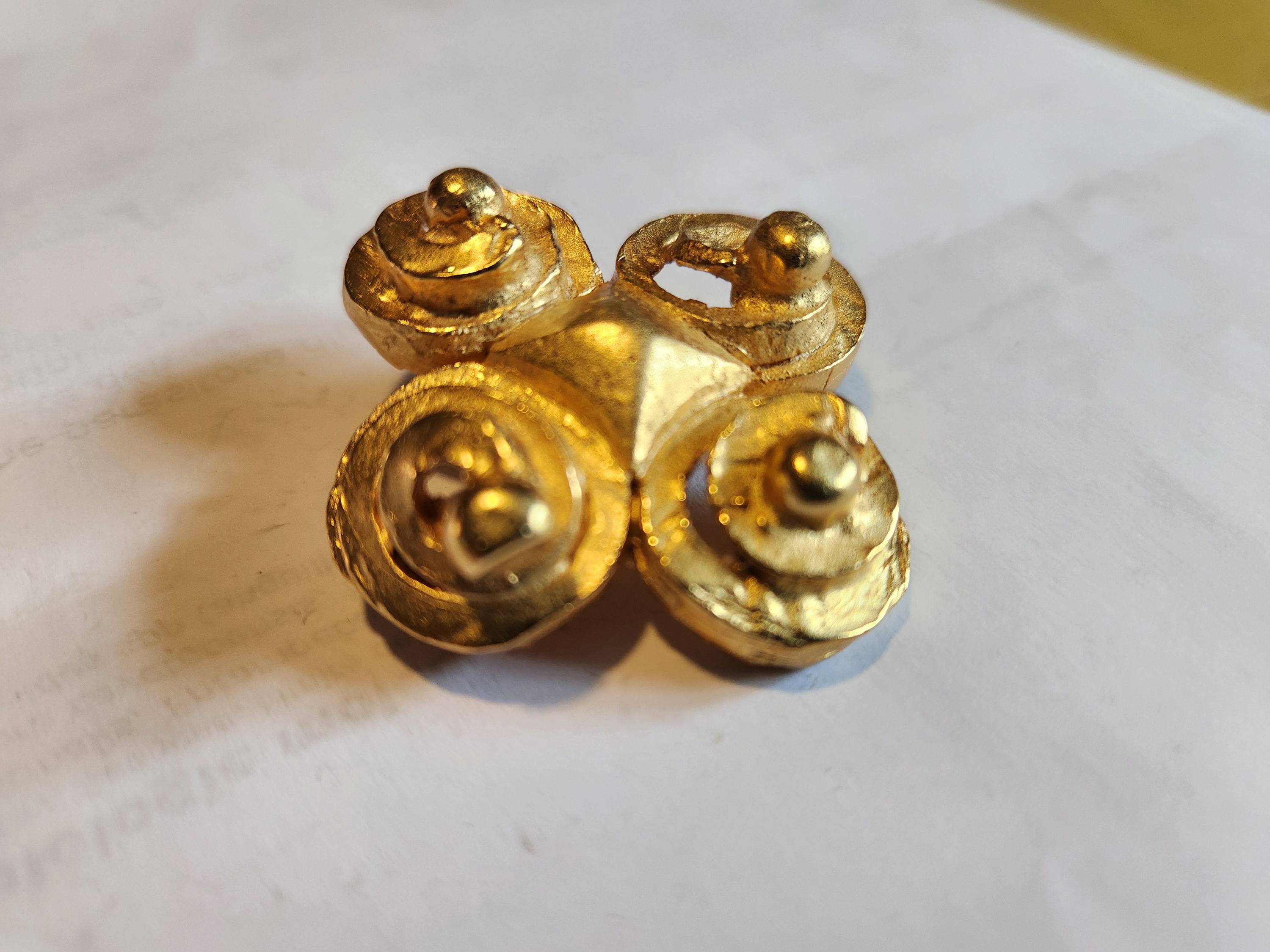 Broche carrée dorée PM Lanvin