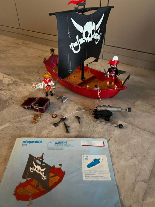 Lot bateau pirates en excellent état