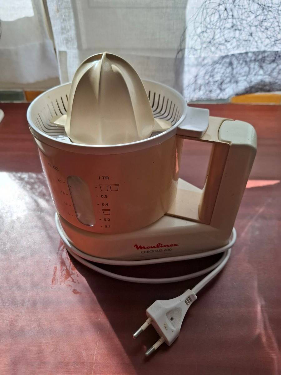 Vends presse-agrumes