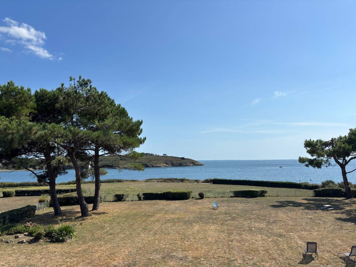 Loue maison de vacances rénovée en 2025 avec vue mer panoramique à Arzon - 15 couchages