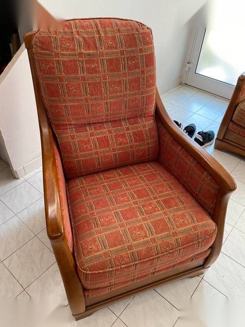 2 fauteuils vintage merisier + repose-pieds assorti