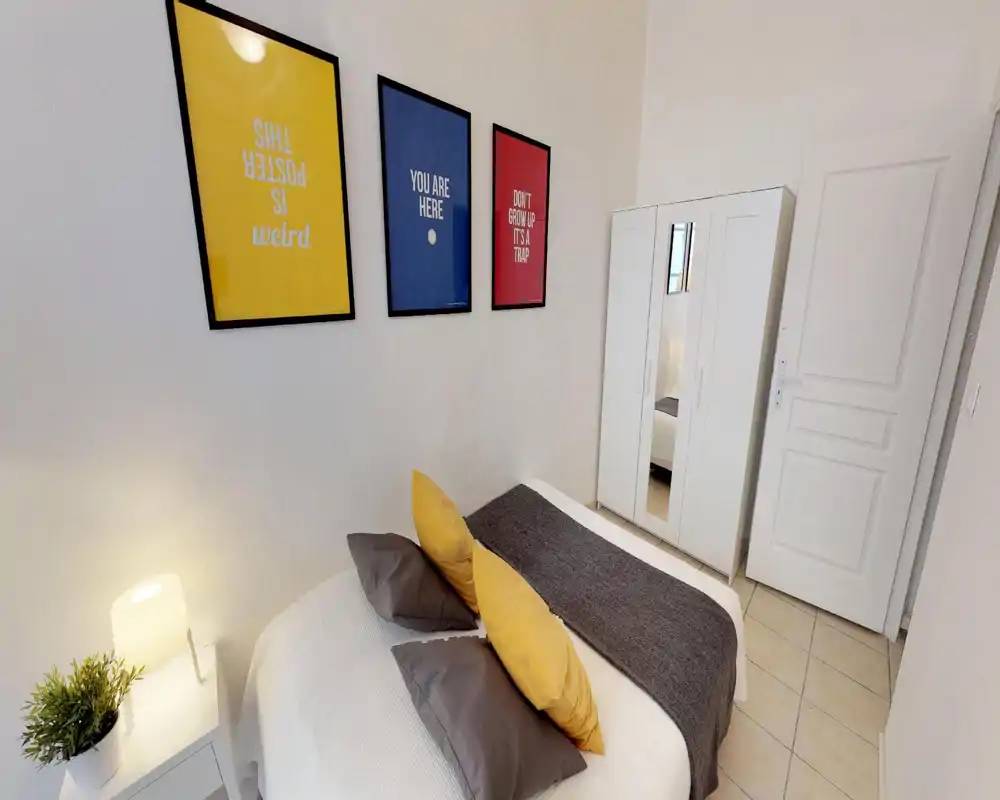 Propose chambre dans appartement en colocation - 12m² - 18 Bert
