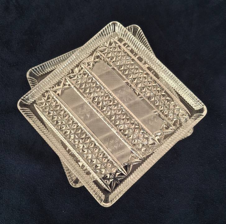 Coupelles en verre décoré