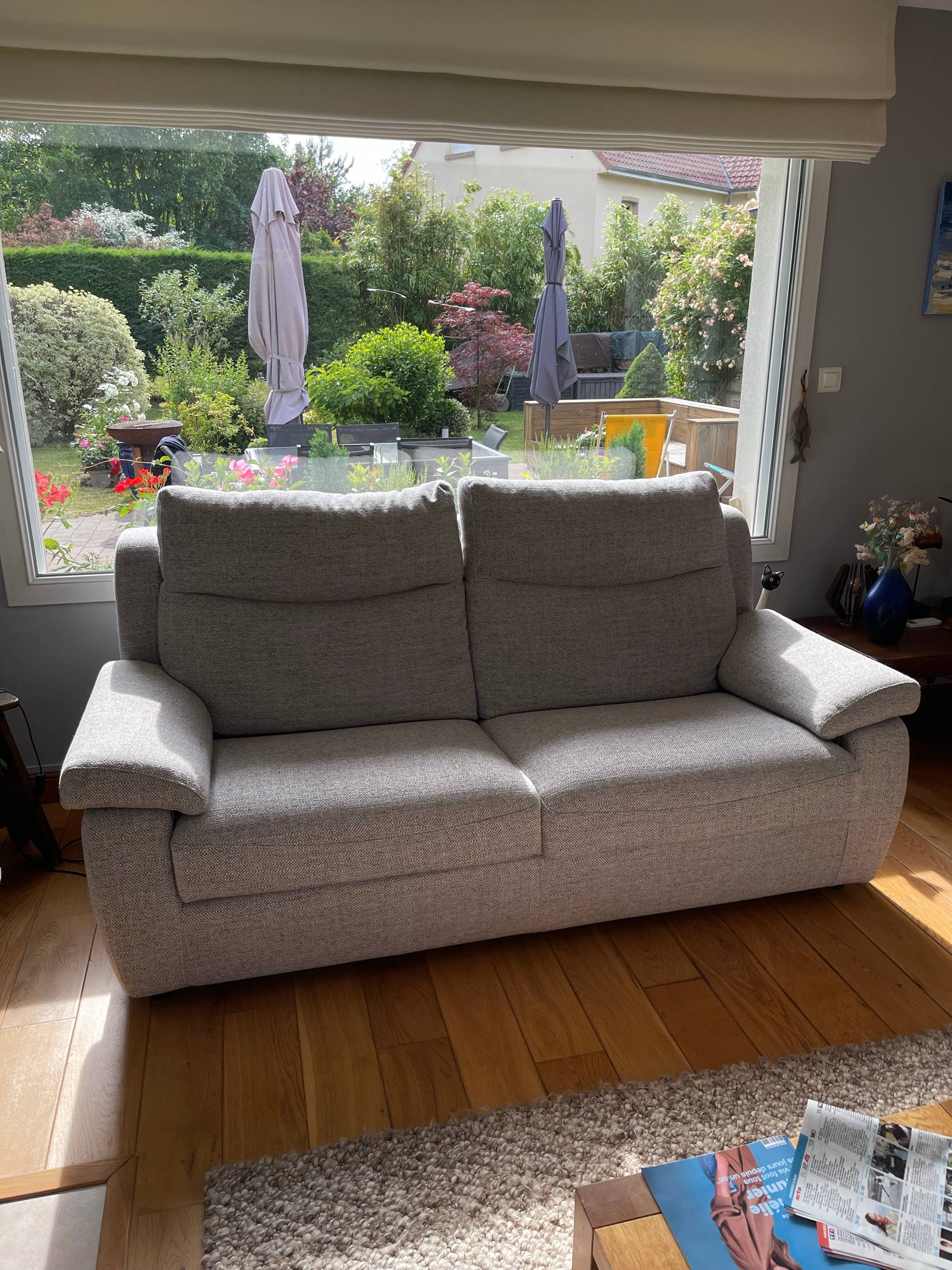 Vends canapé Poltron et sofa septembre 2024