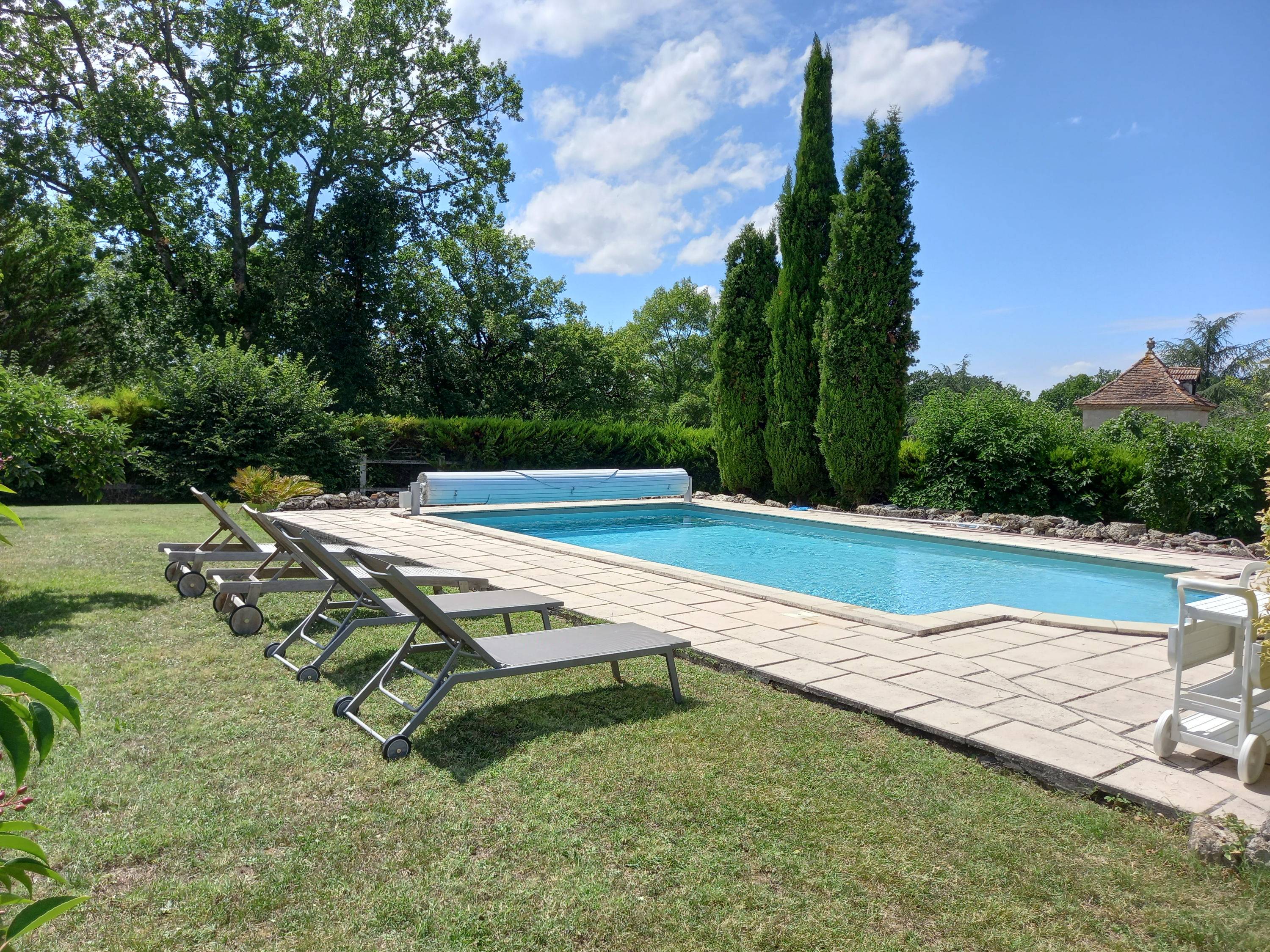 Loue maison en pierres avec piscine à Laroque-Timbaut - 3 chambres, 7 couchages