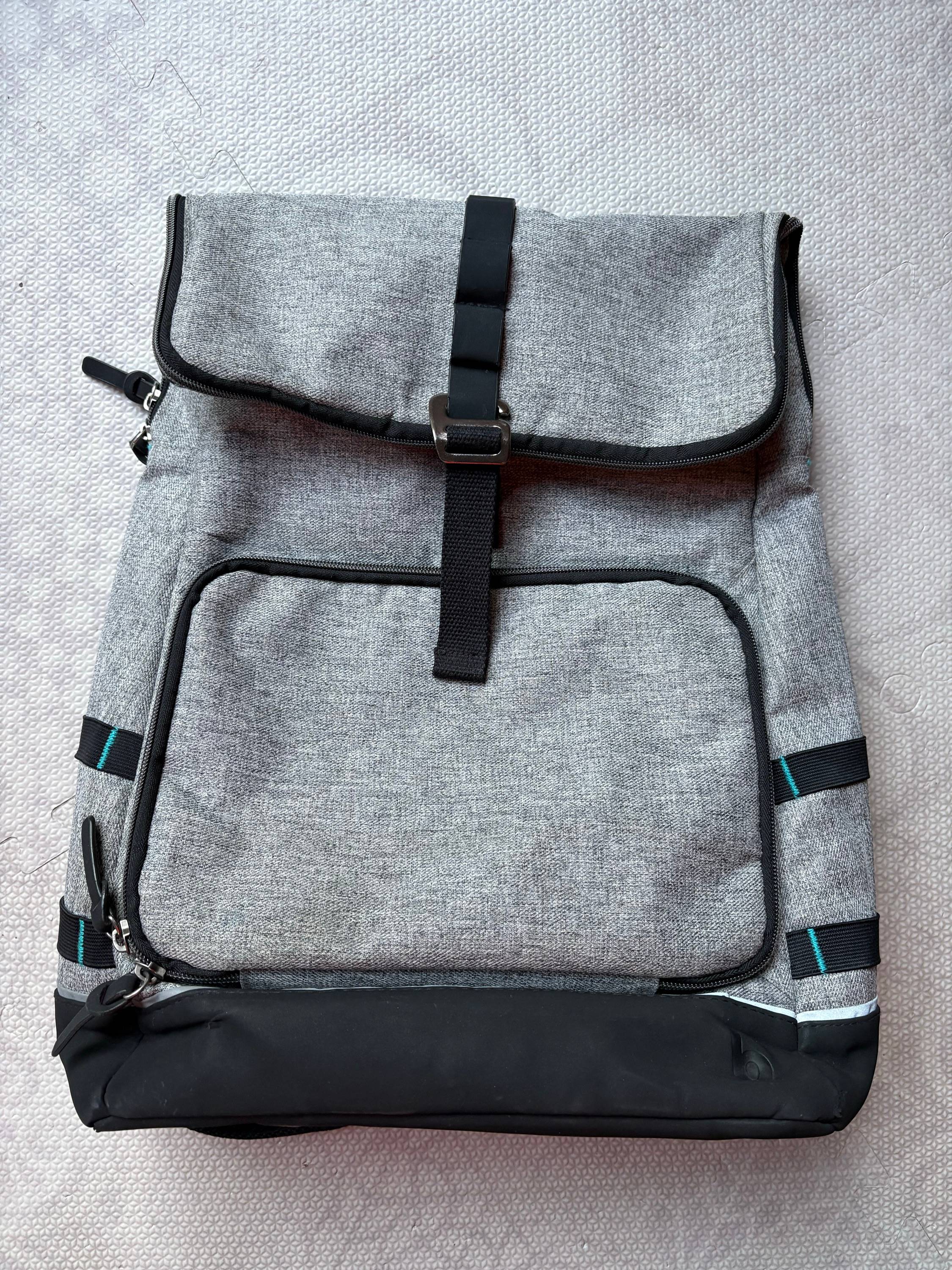 Vends sac à dos à langer Le Sancy Babymoov