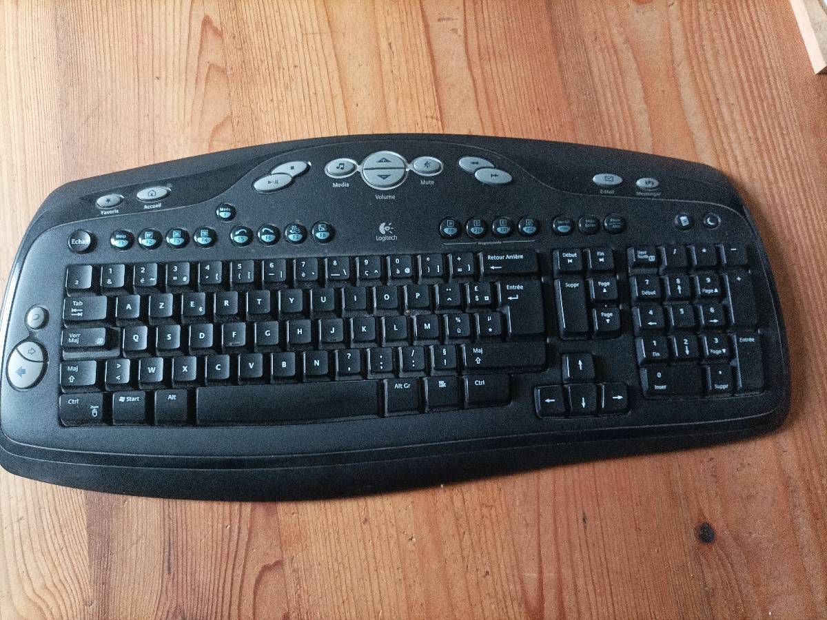 Clavier logitech sans fil gaming