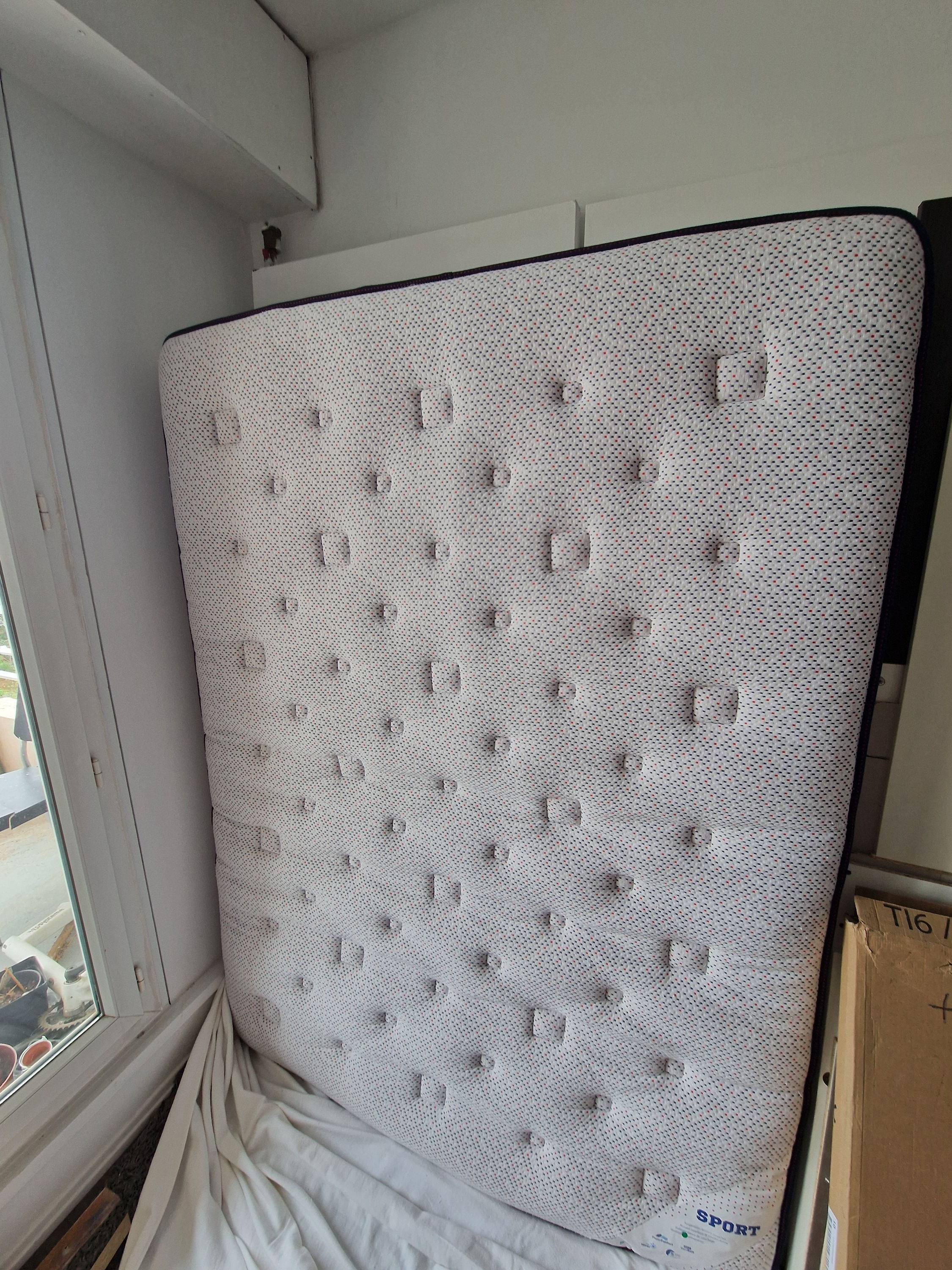 Urgent - vends matelas Mérinos Sport 140x200 cm - neuf