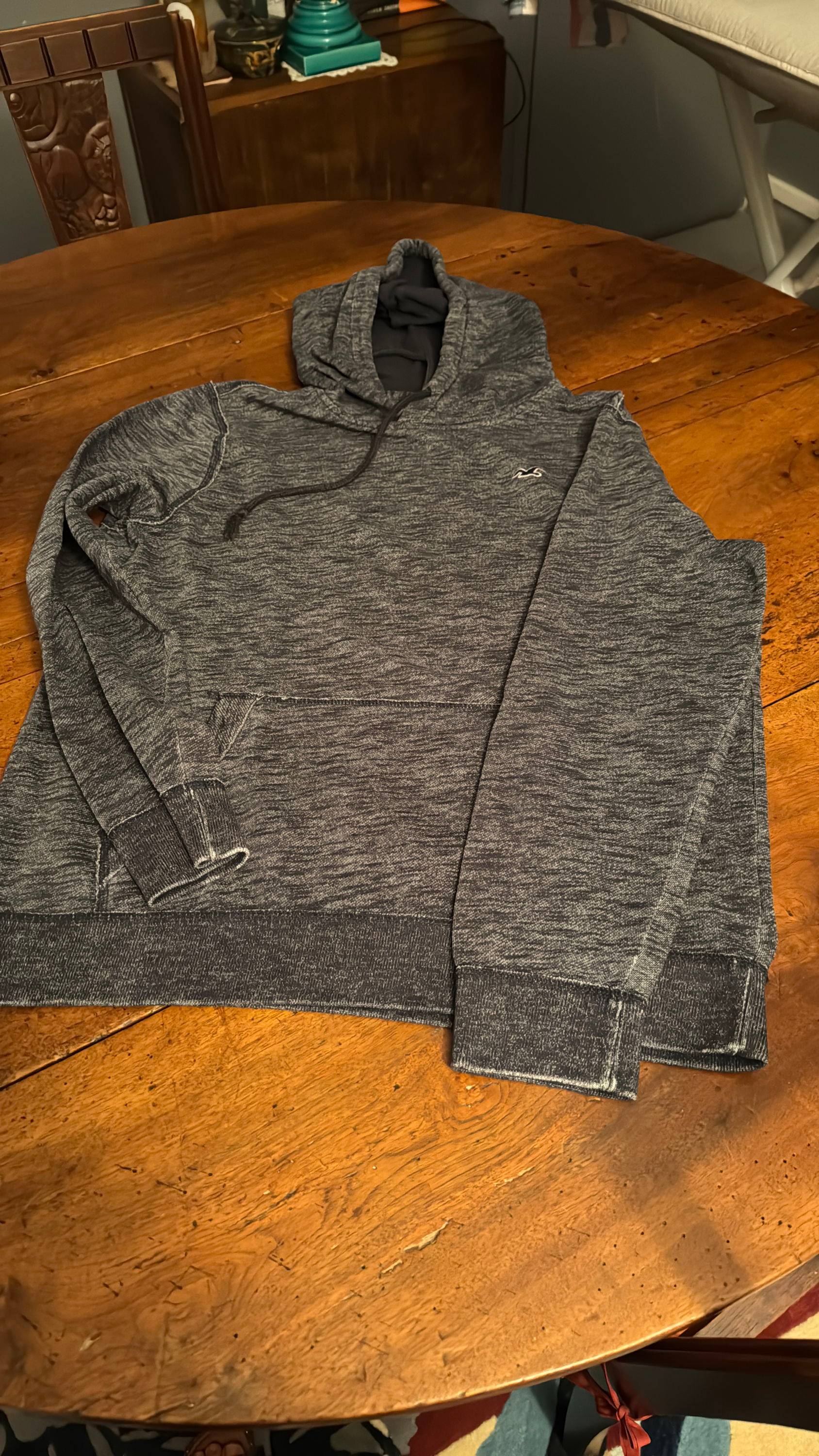 Vends sweat-shirt Hollister gris anthracite - Taille L