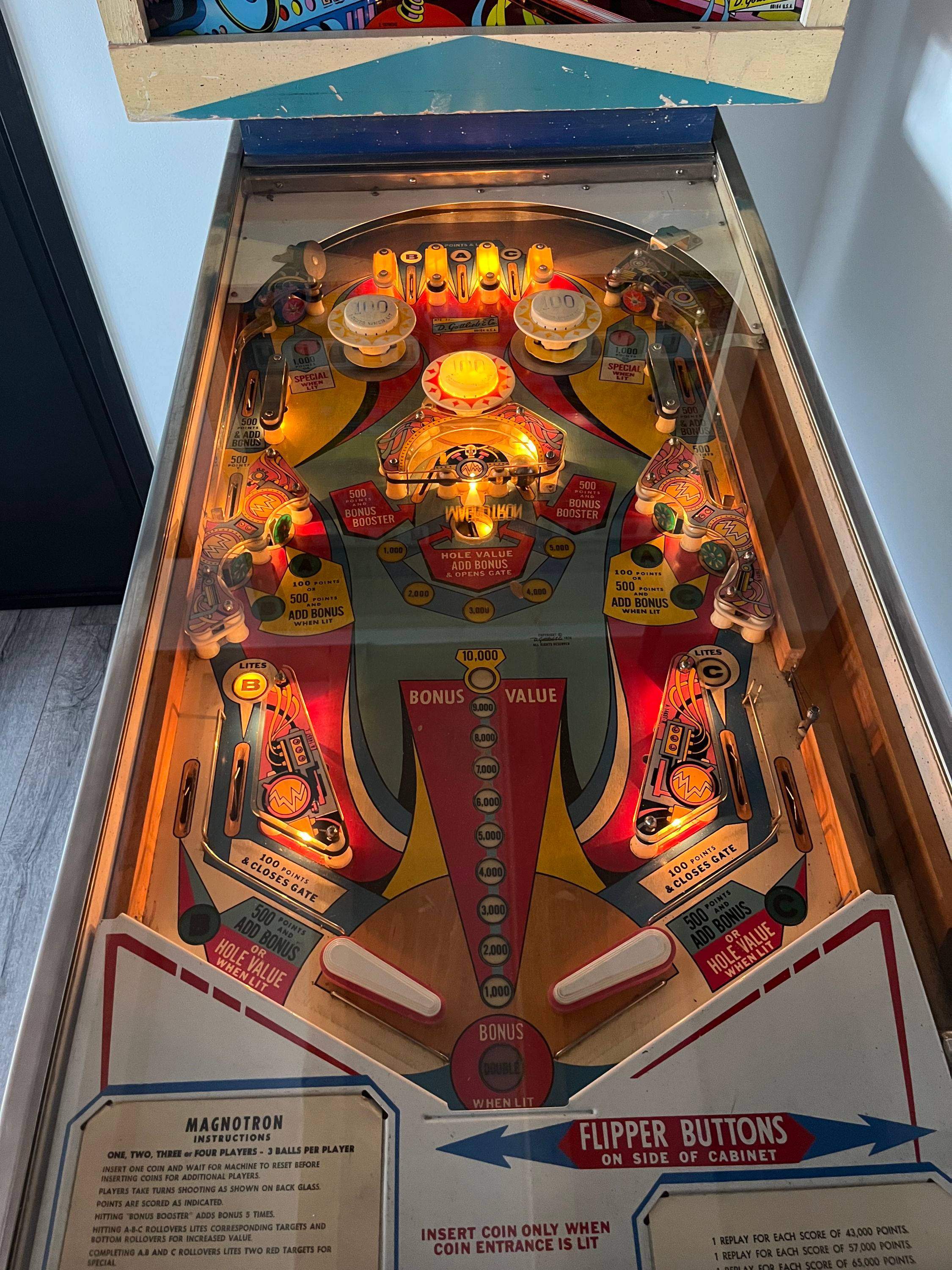 Vends flipper Magnotron Gottlieb 1974
