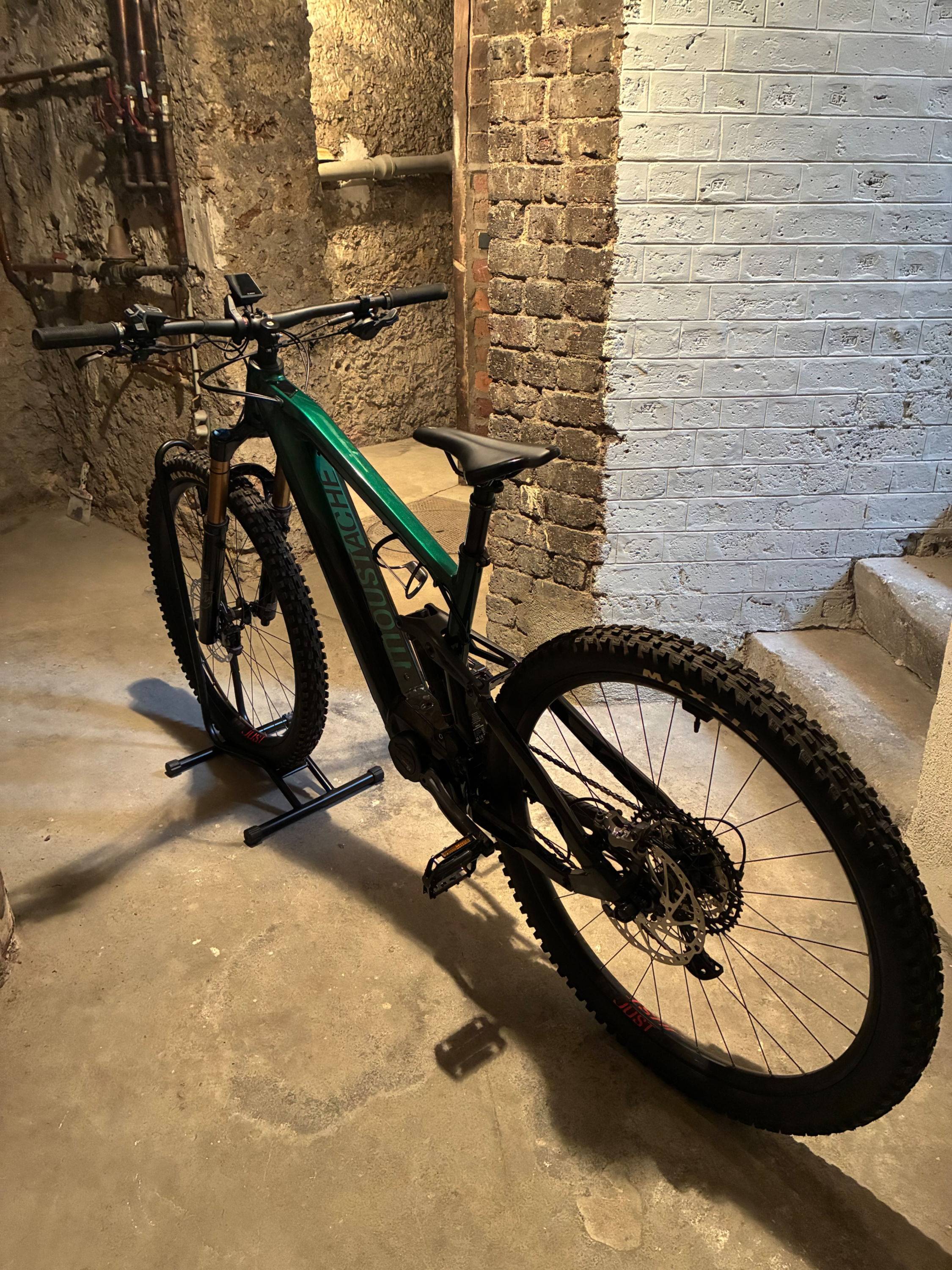 Vends VTT électrique Moustache Trail 9 jamais servi