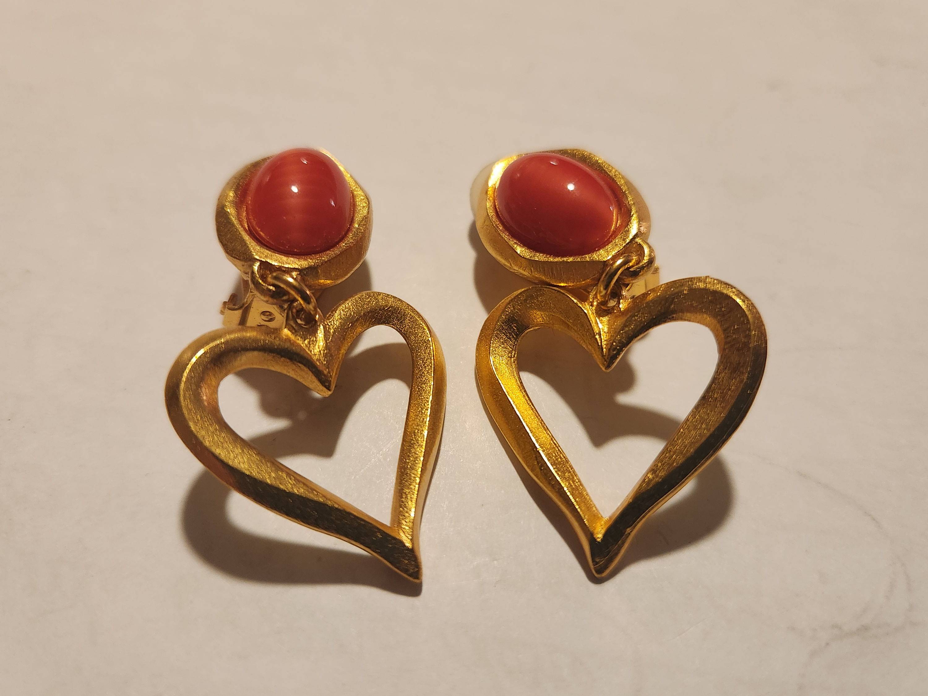 BO Clip dorée cabochon Rouge + pendant cœur Christian LACROIX